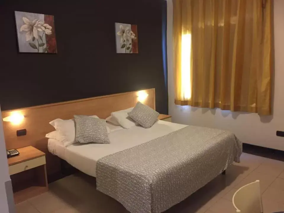 Bedroom, Bed in Hotel Ayri