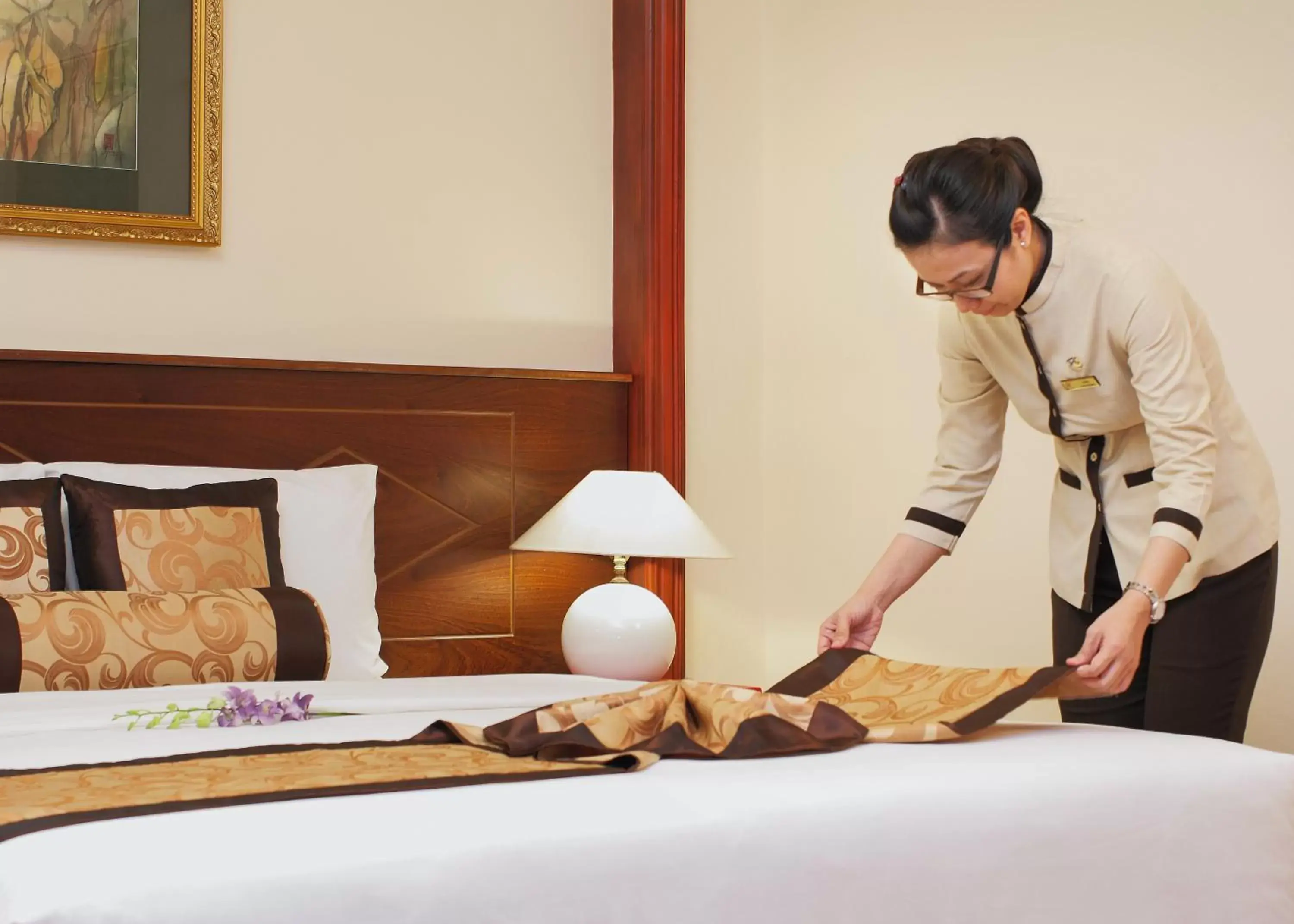 Staff, Bed in Royal Hotel Saigon