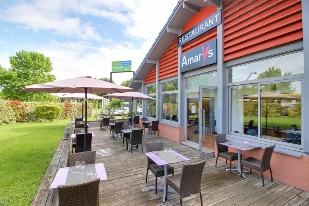 Patio, Restaurant/Places to Eat in Sure Hotel by Best Western Biarritz Aeroport