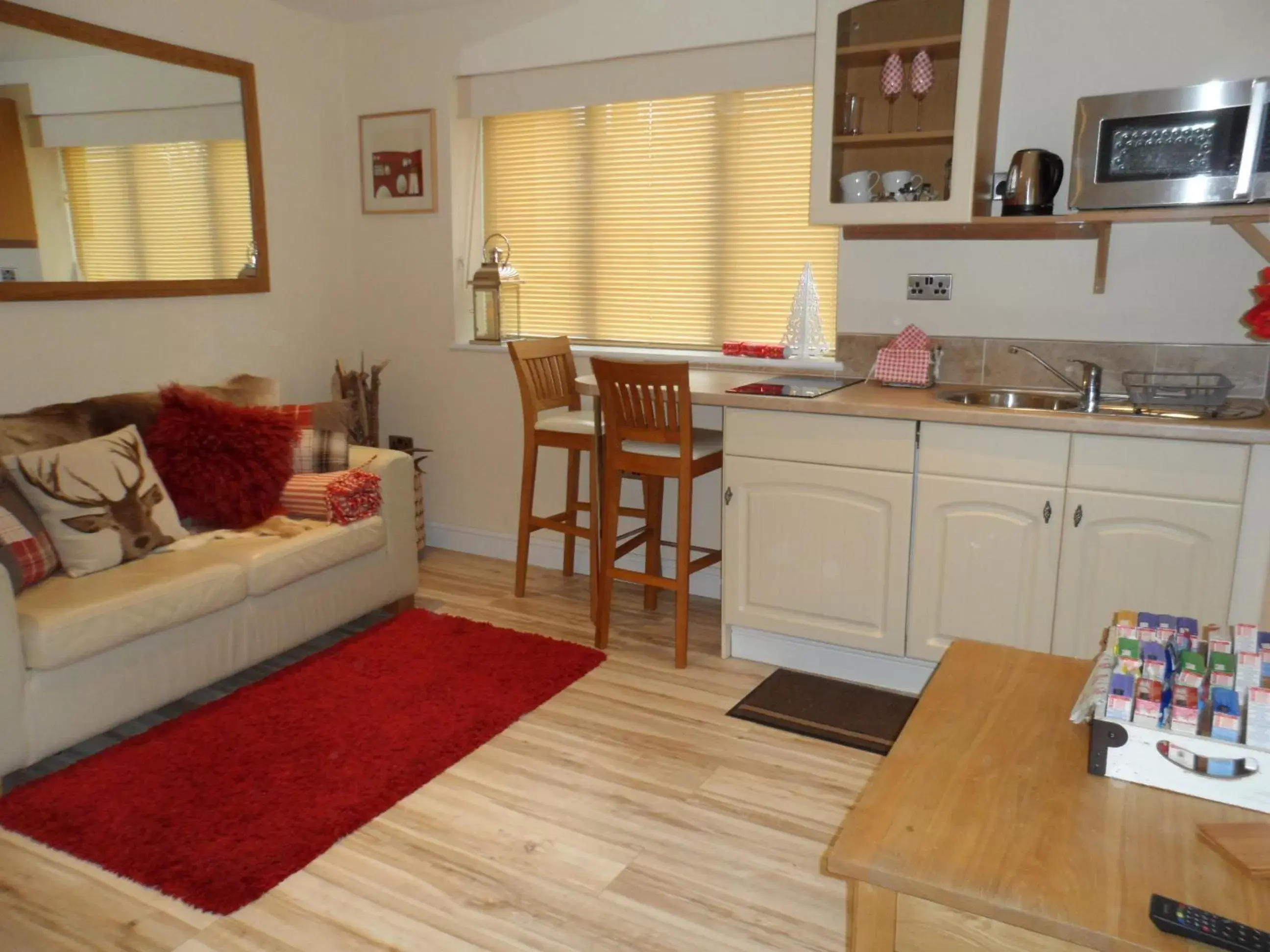 Kitchen or kitchenette, Kitchen/Kitchenette in The Stables - Deer Park Farm