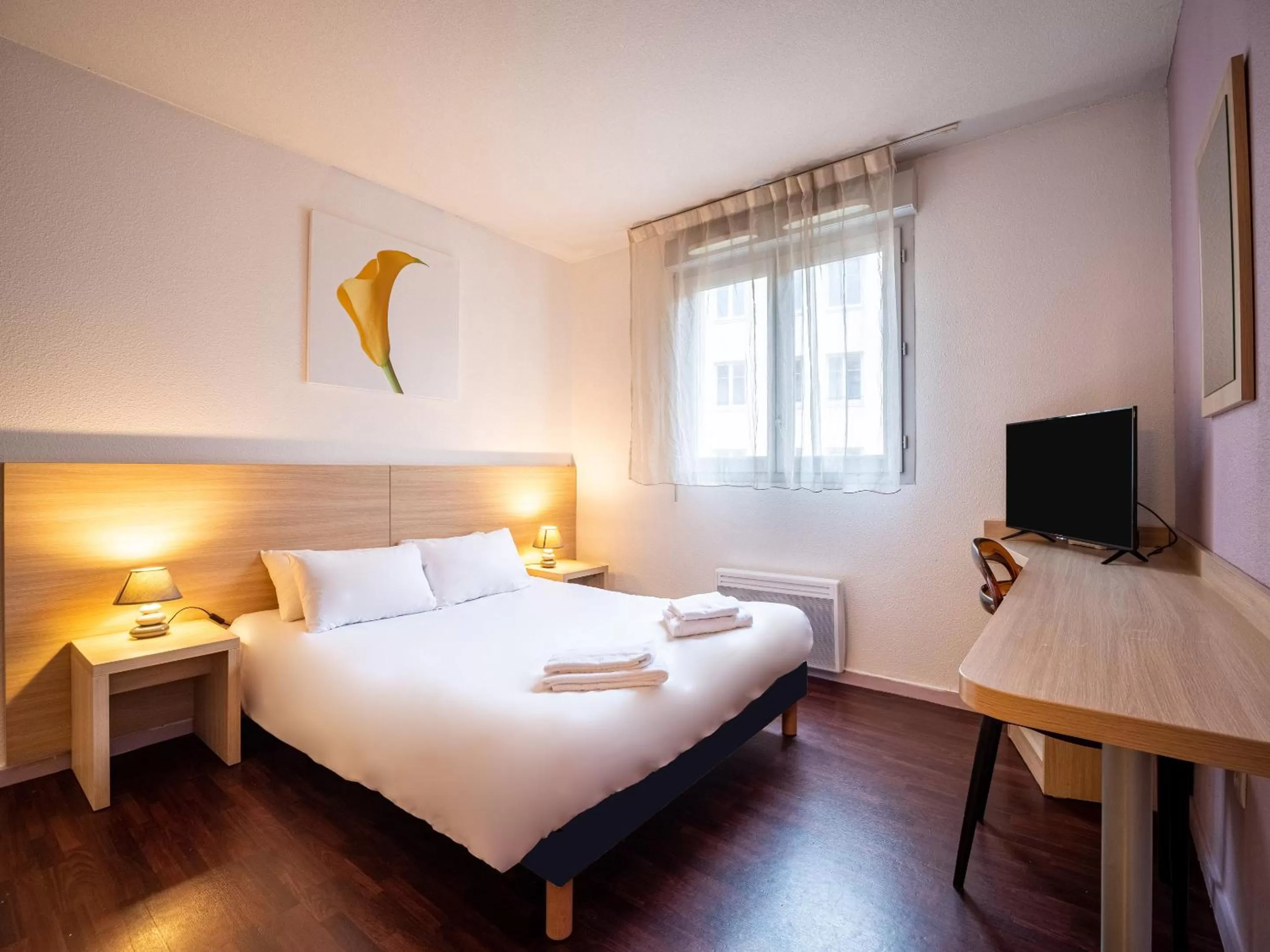 Bed in Residhotel St Etienne Centre