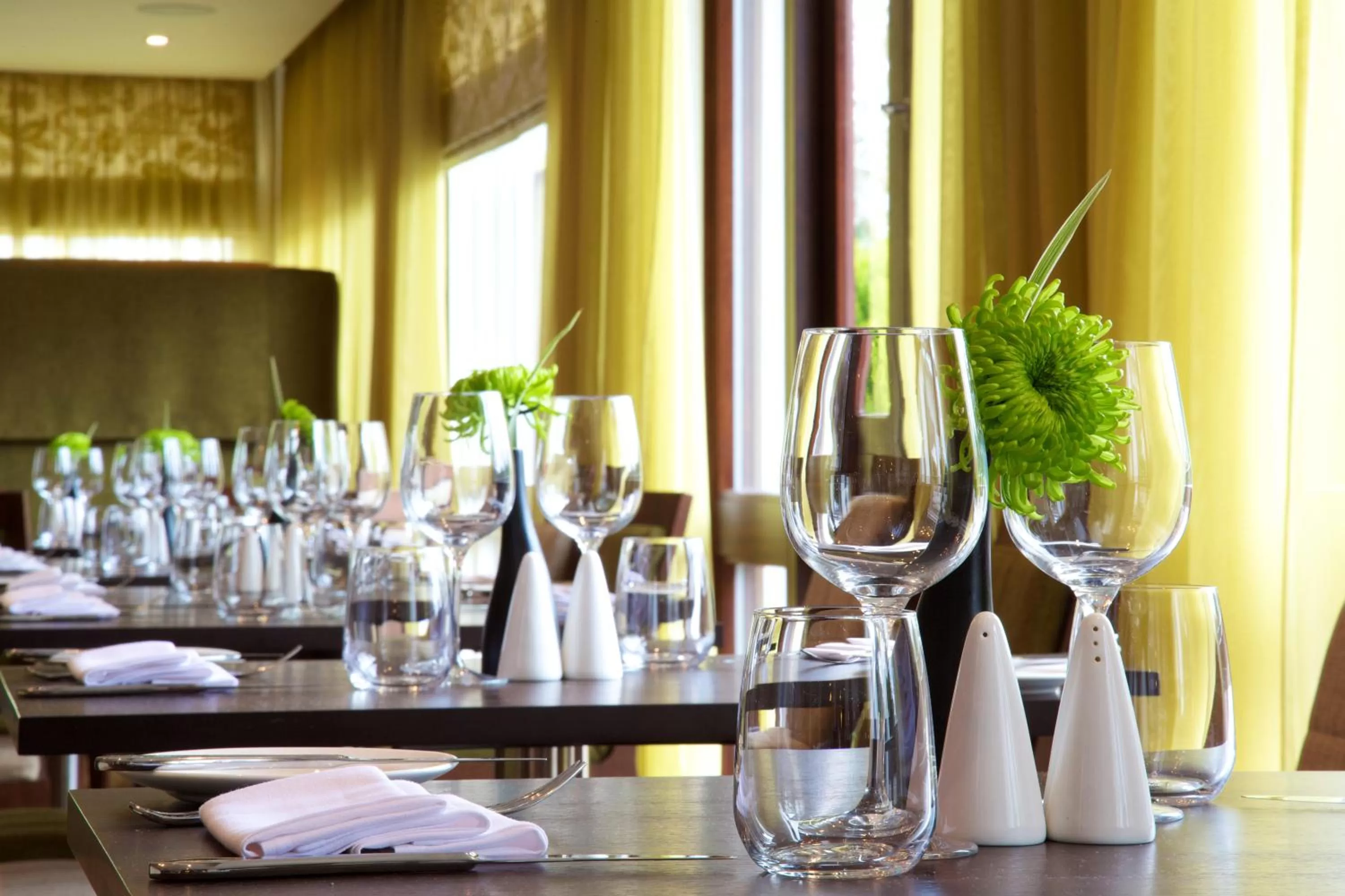 Restaurant/places to eat in Aubrey Park Hotel