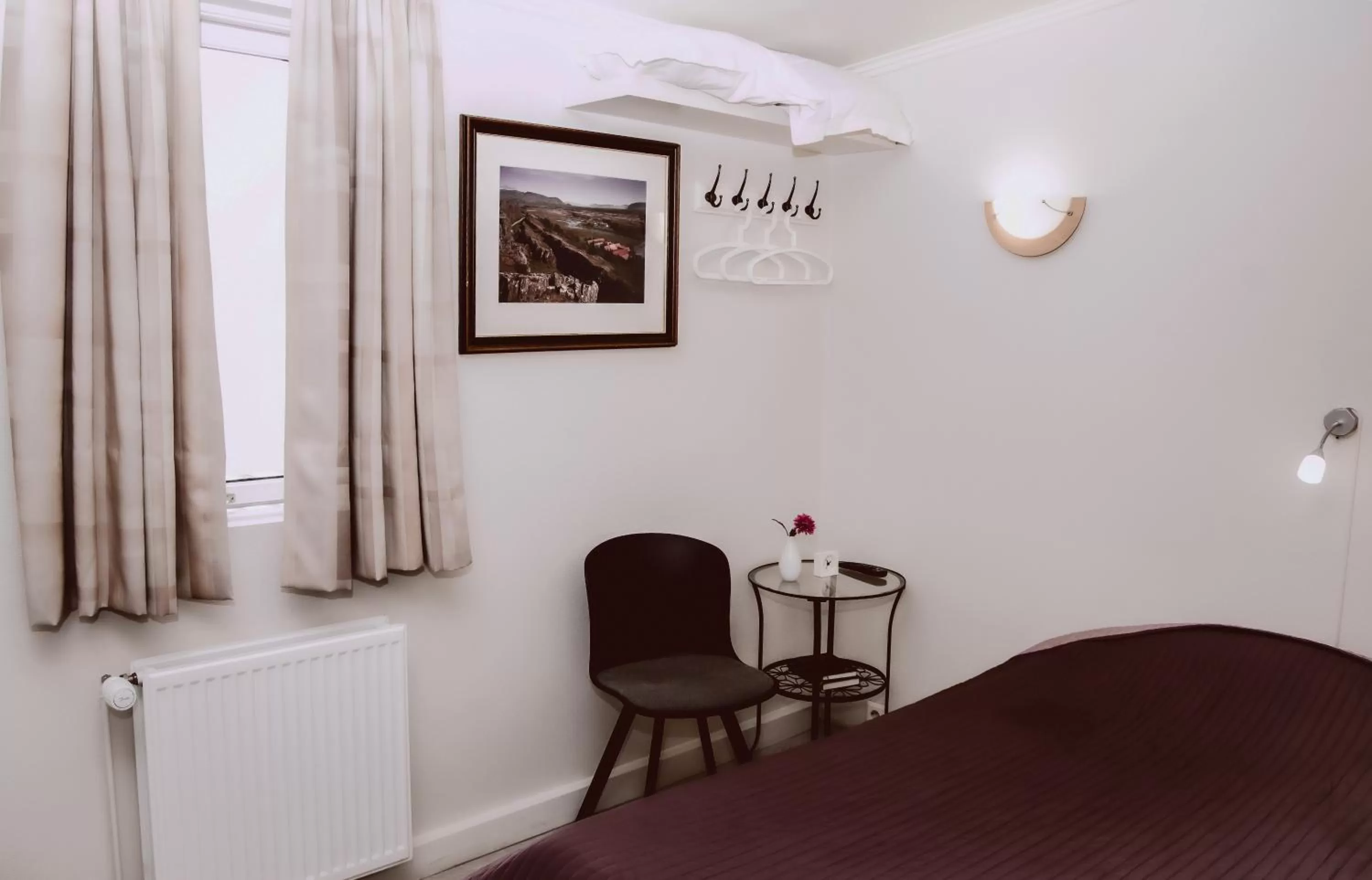 Bed in B&B Guesthouse - Bed and Breakfast Keflavik Centre