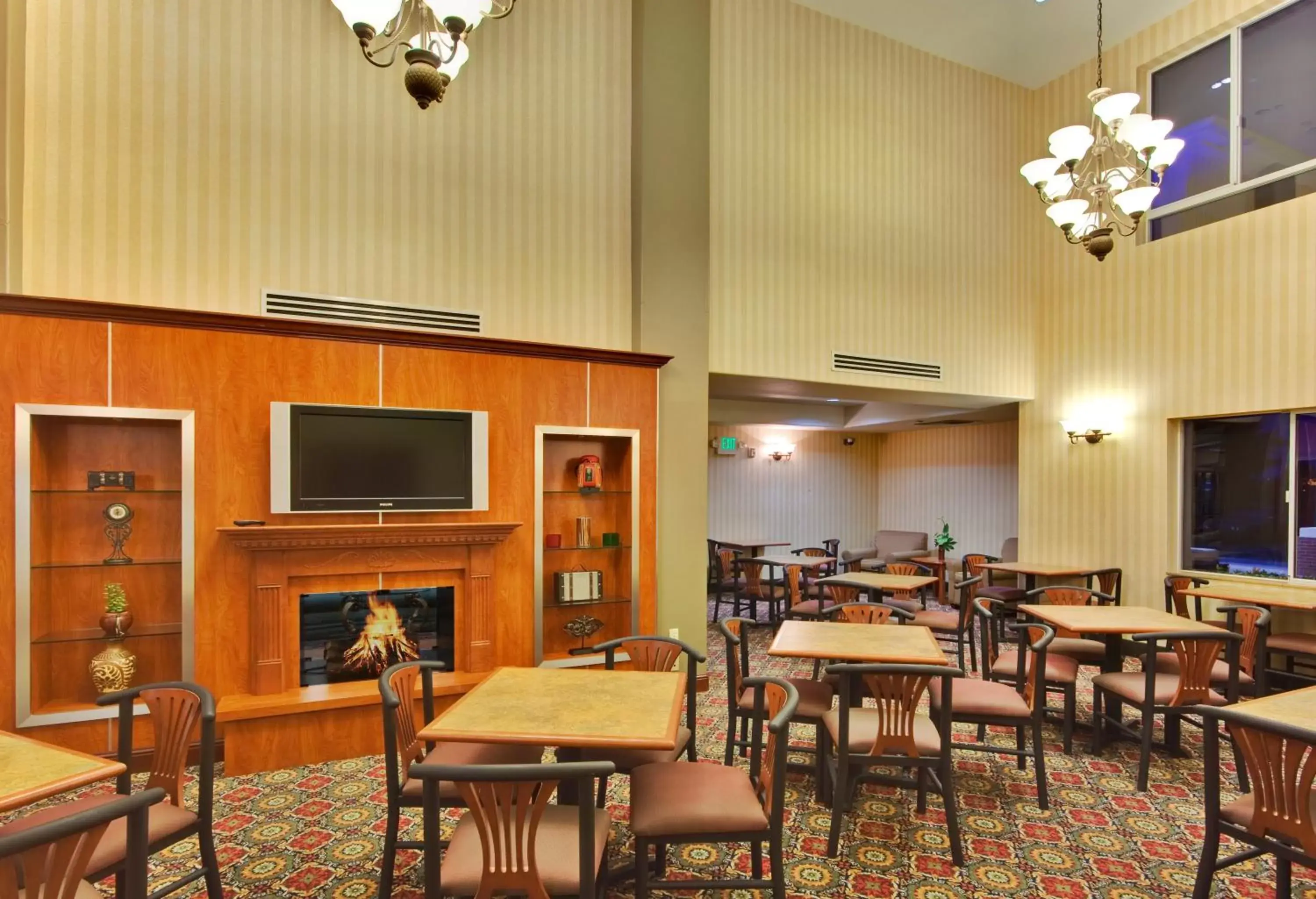 Breakfast, Restaurant/Places to Eat in Holiday Inn Express Hotel & Suites Ontario Airport-Mills Mall, an IHG Hotel