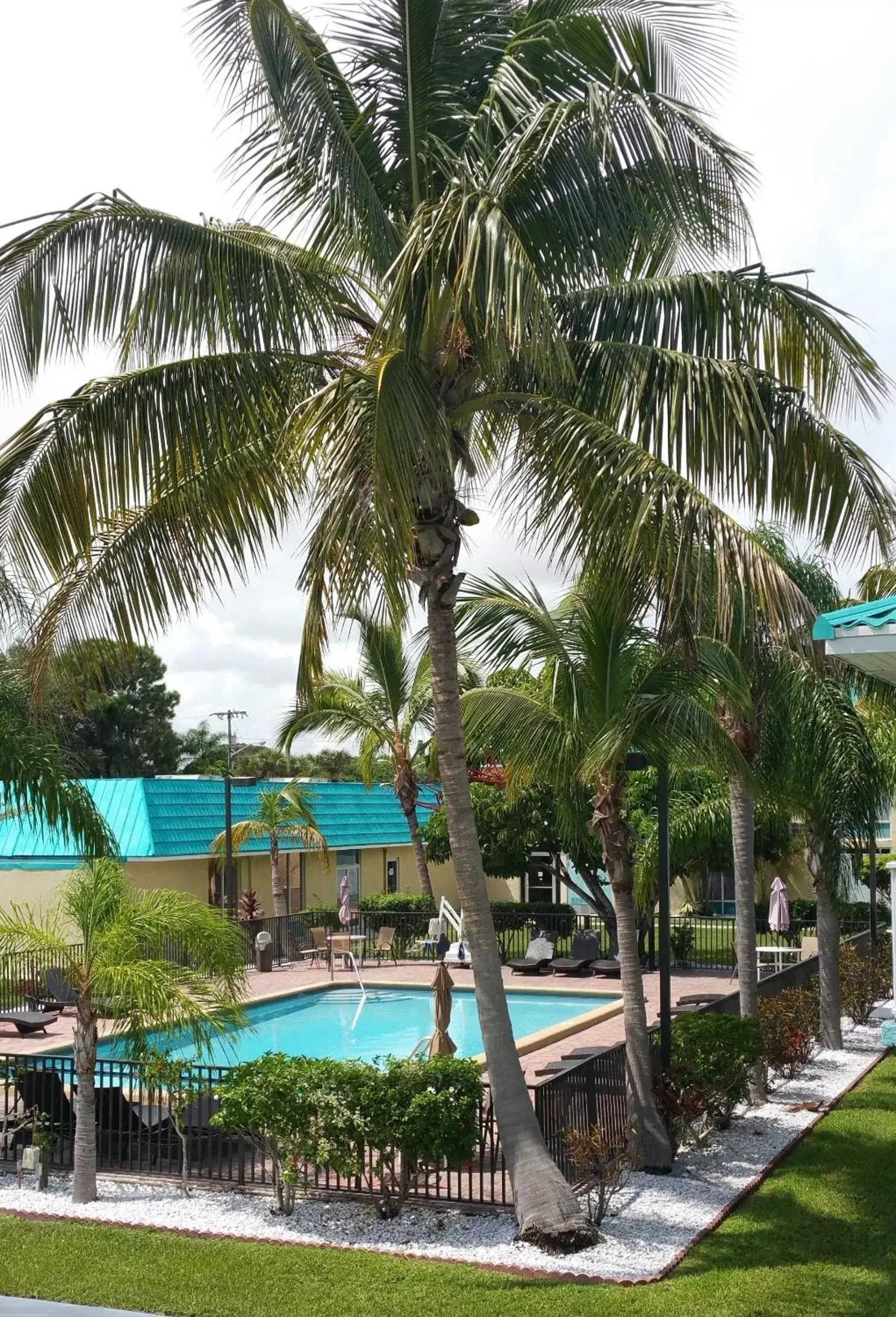 Swimming pool, Pool View in Days Inn by Wyndham Fort Pierce Midtown