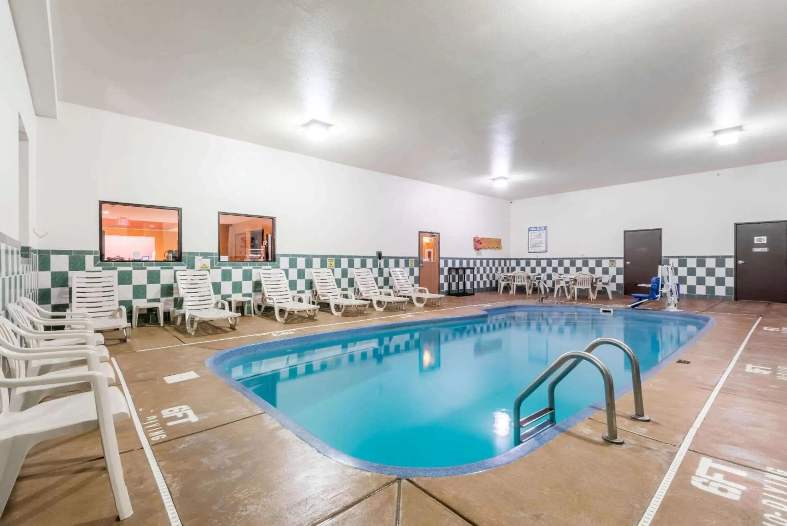 Activities, Swimming Pool in Super 8 by Wyndham Cloverdale