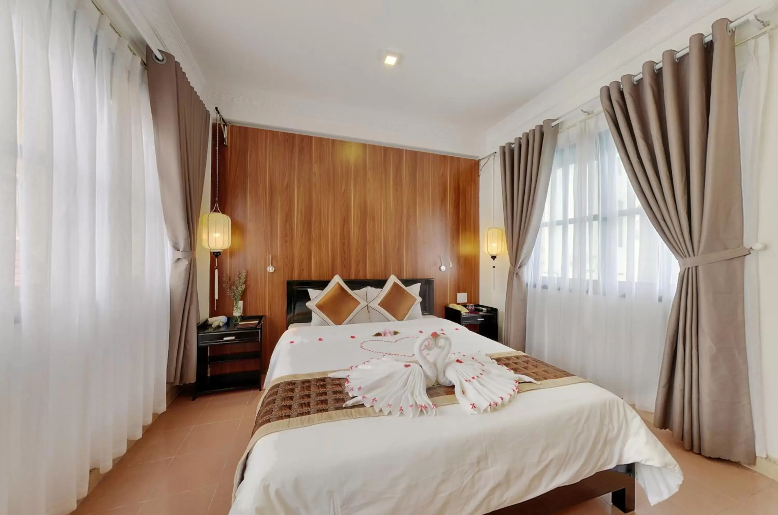 Bed in Hai Yen Hotel