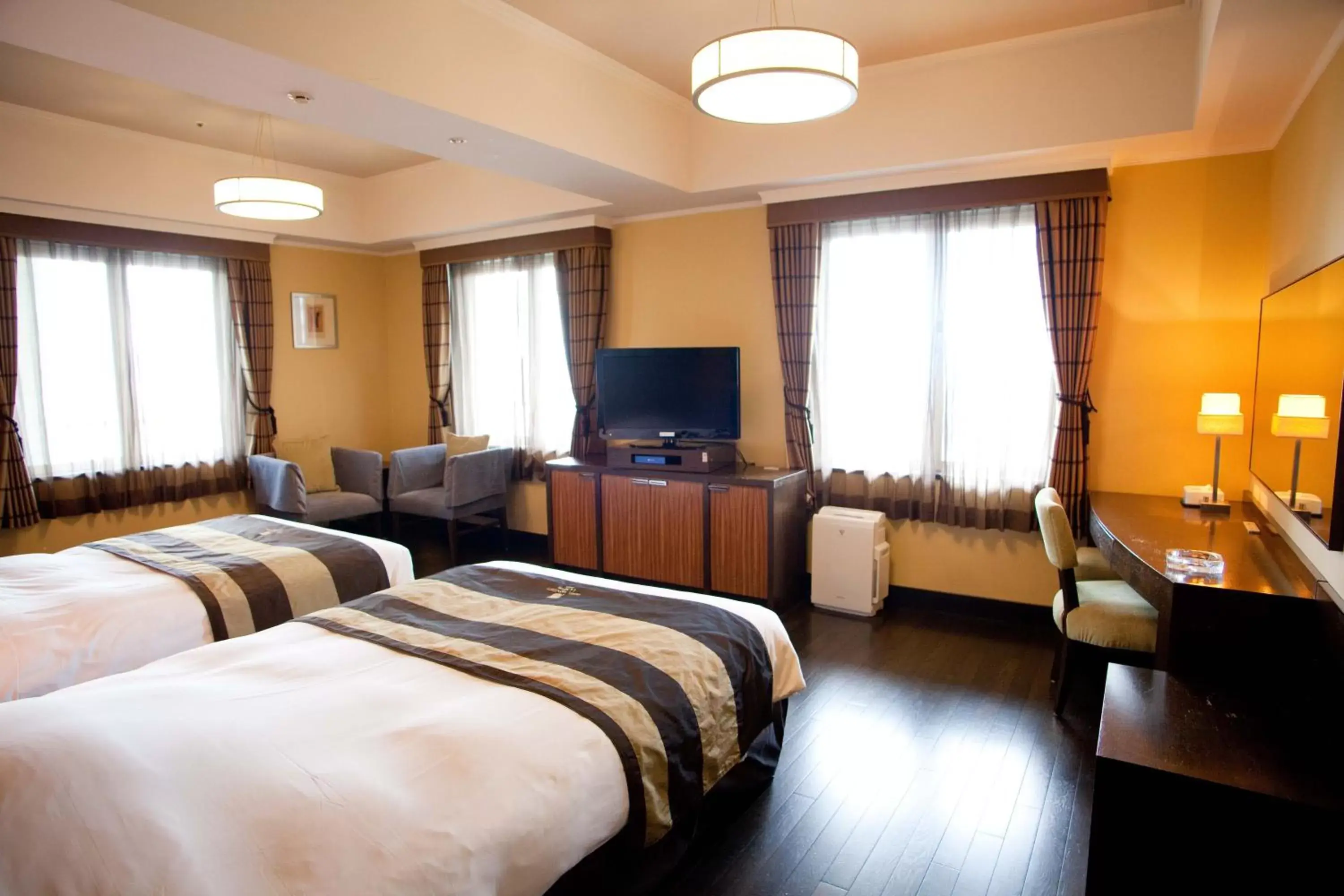 Photo of the whole room in Hotel Monterey La Soeur Osaka
