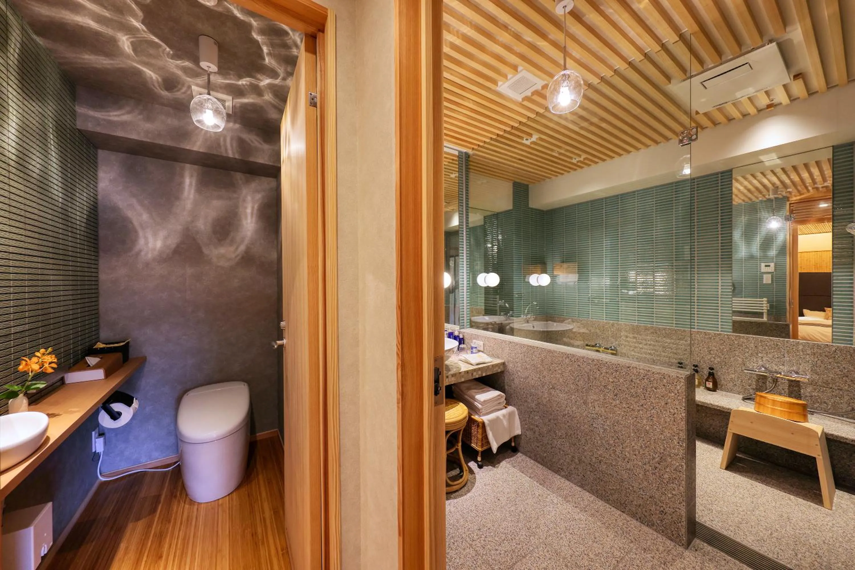 Toilet in Honjin Hiranoya Kachoan