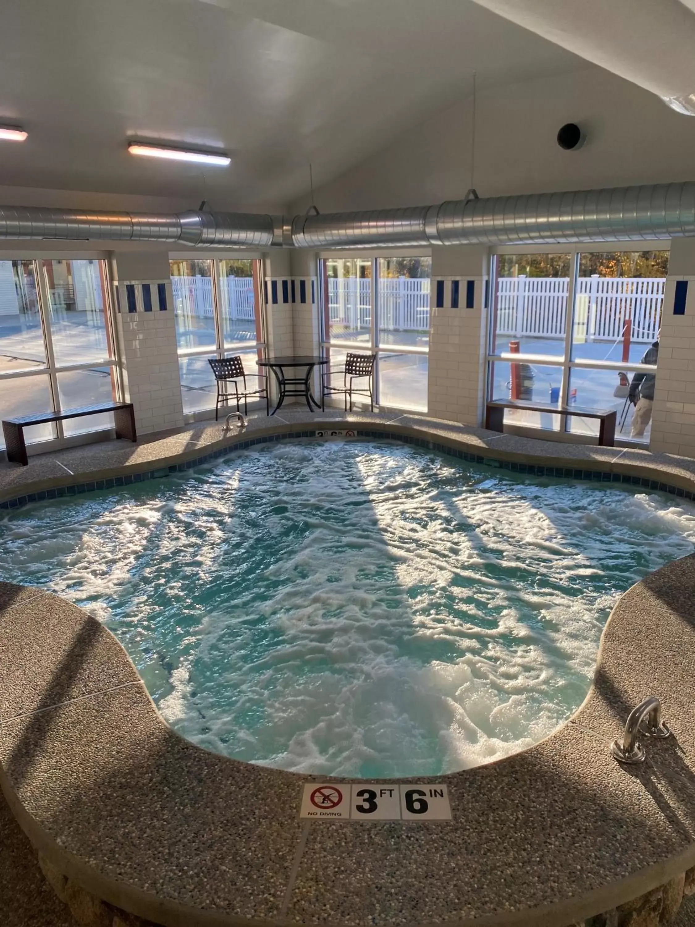 Hot Tub, Swimming Pool in InnSeason Resorts Pollard Brook