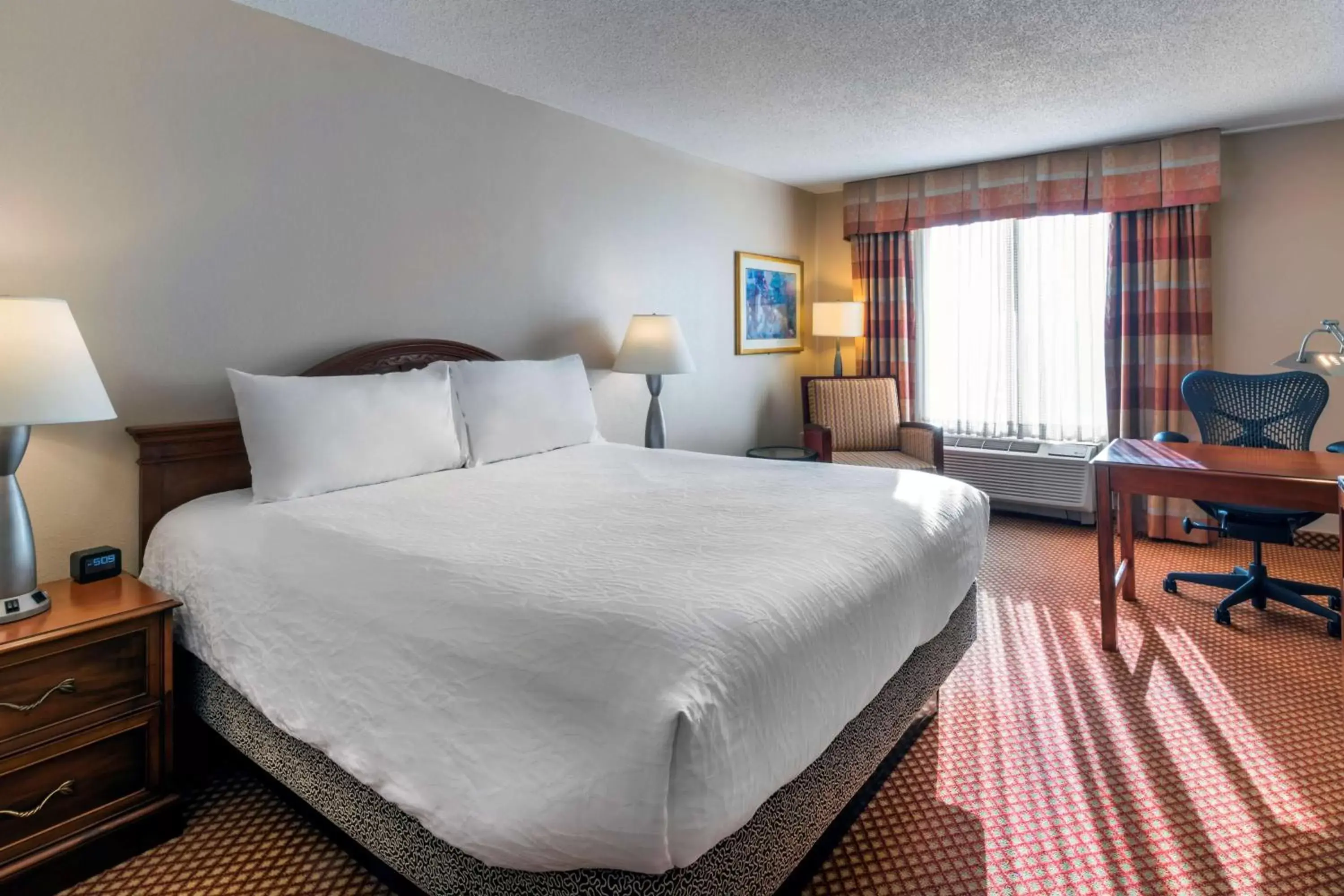 Bedroom, Bed in Hilton Garden Inn Denver Airport