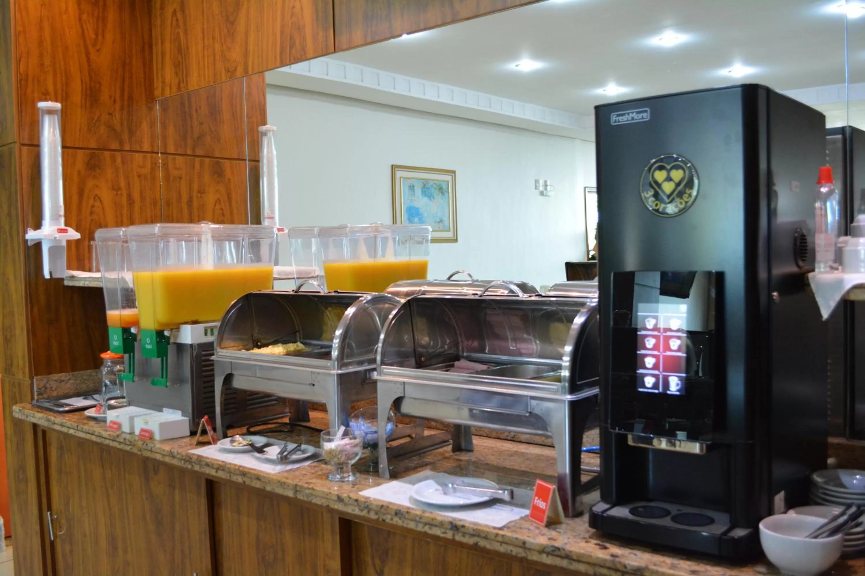 Coffee/tea facilities in Sara Palace Hotel