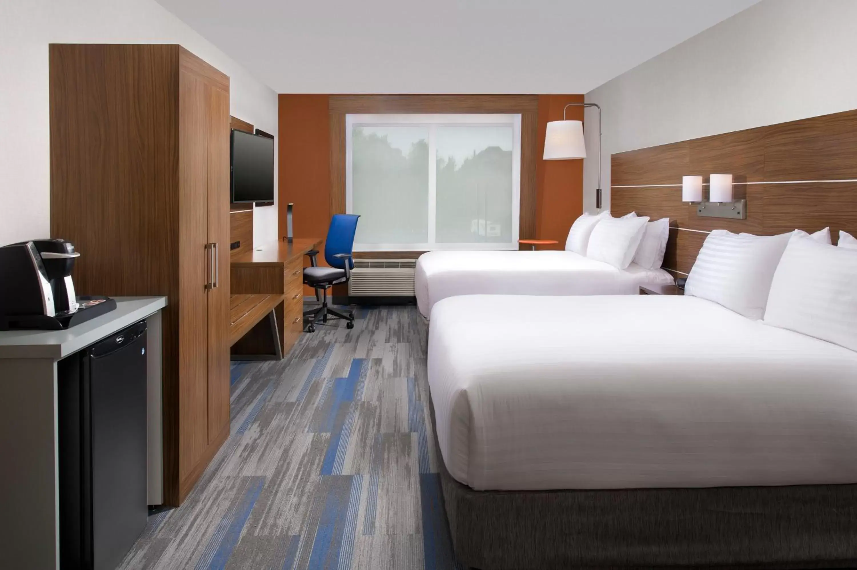 Photo of the whole room in Holiday Inn Express & Suites by IHG Altoona, an IHG Hotel