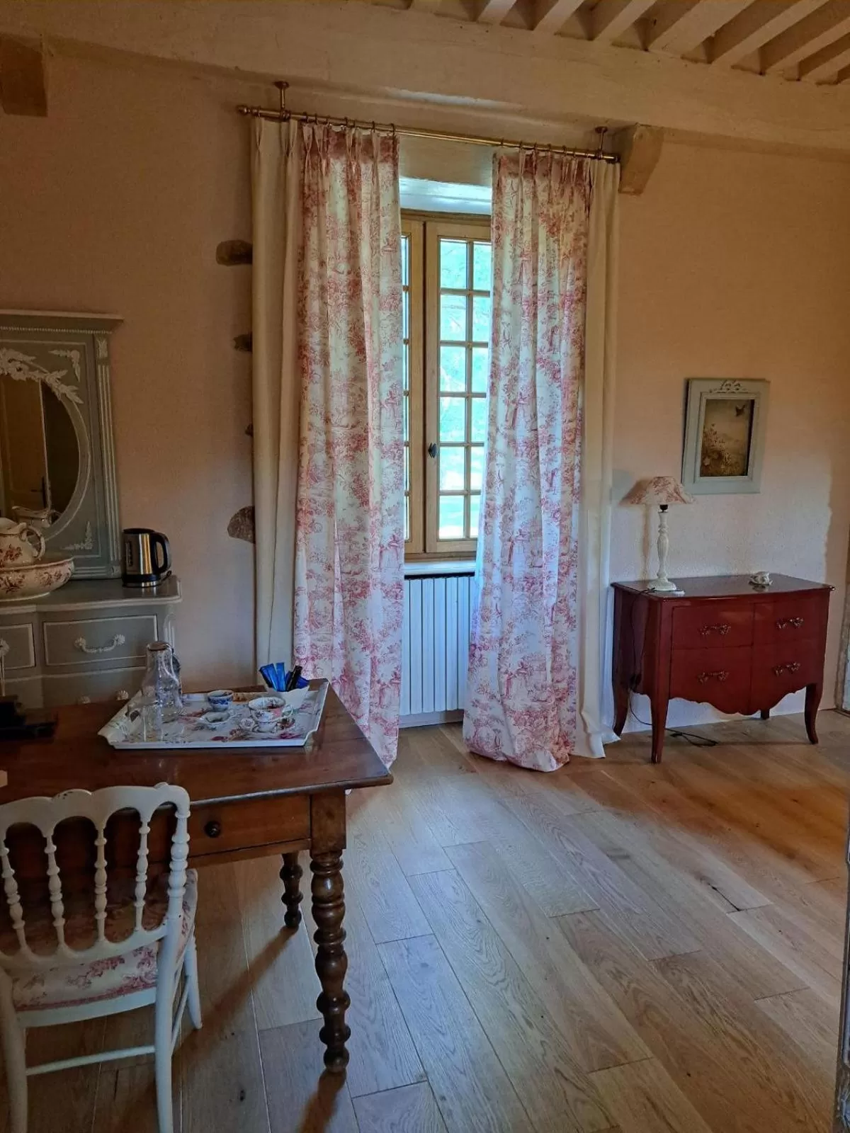 Property building, Dining Area in La Rochelière