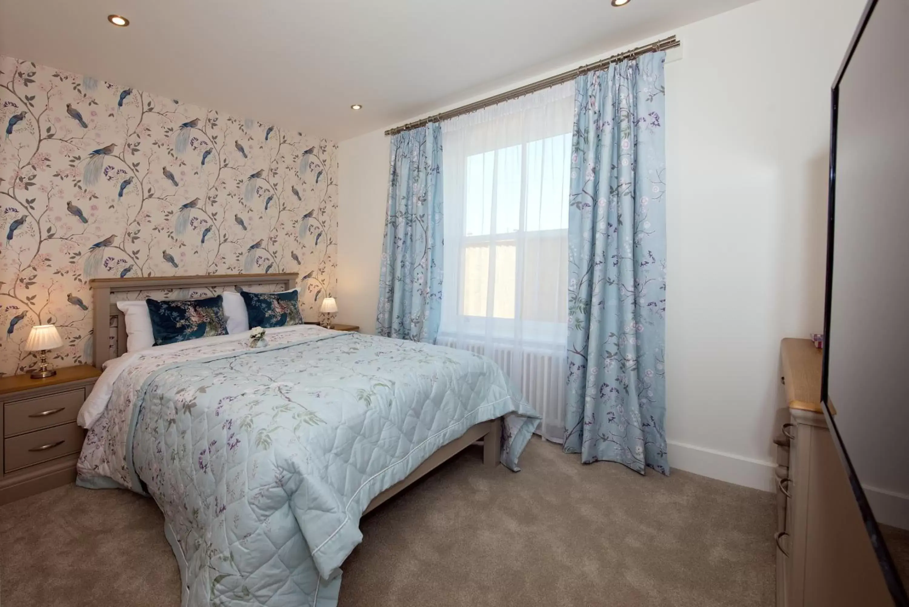 Bed in Best Luxury Apart Hotel in Oxford- Beechwood House