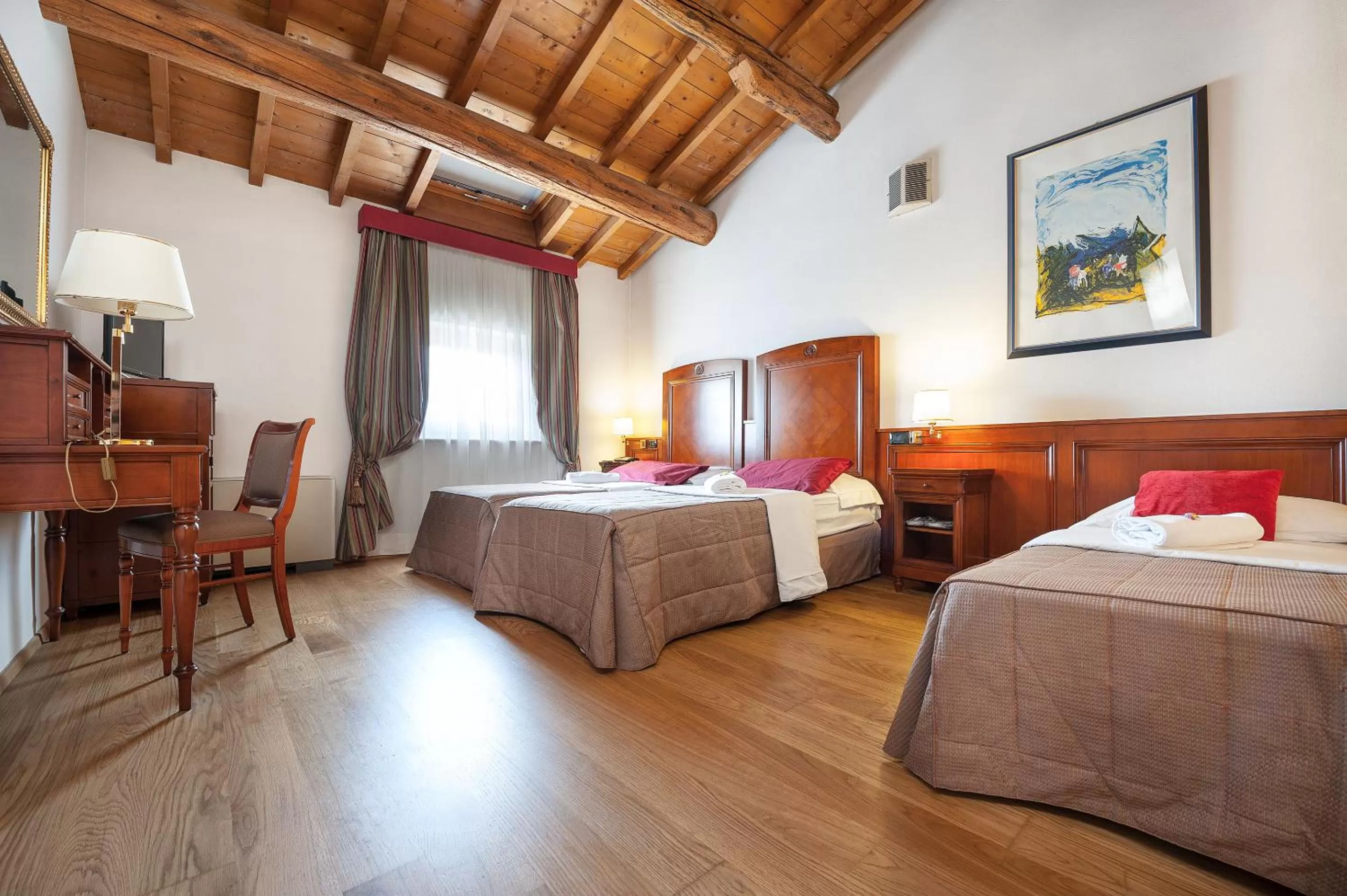 Photo of the whole room, Bed in Hotel Villa Malaspina