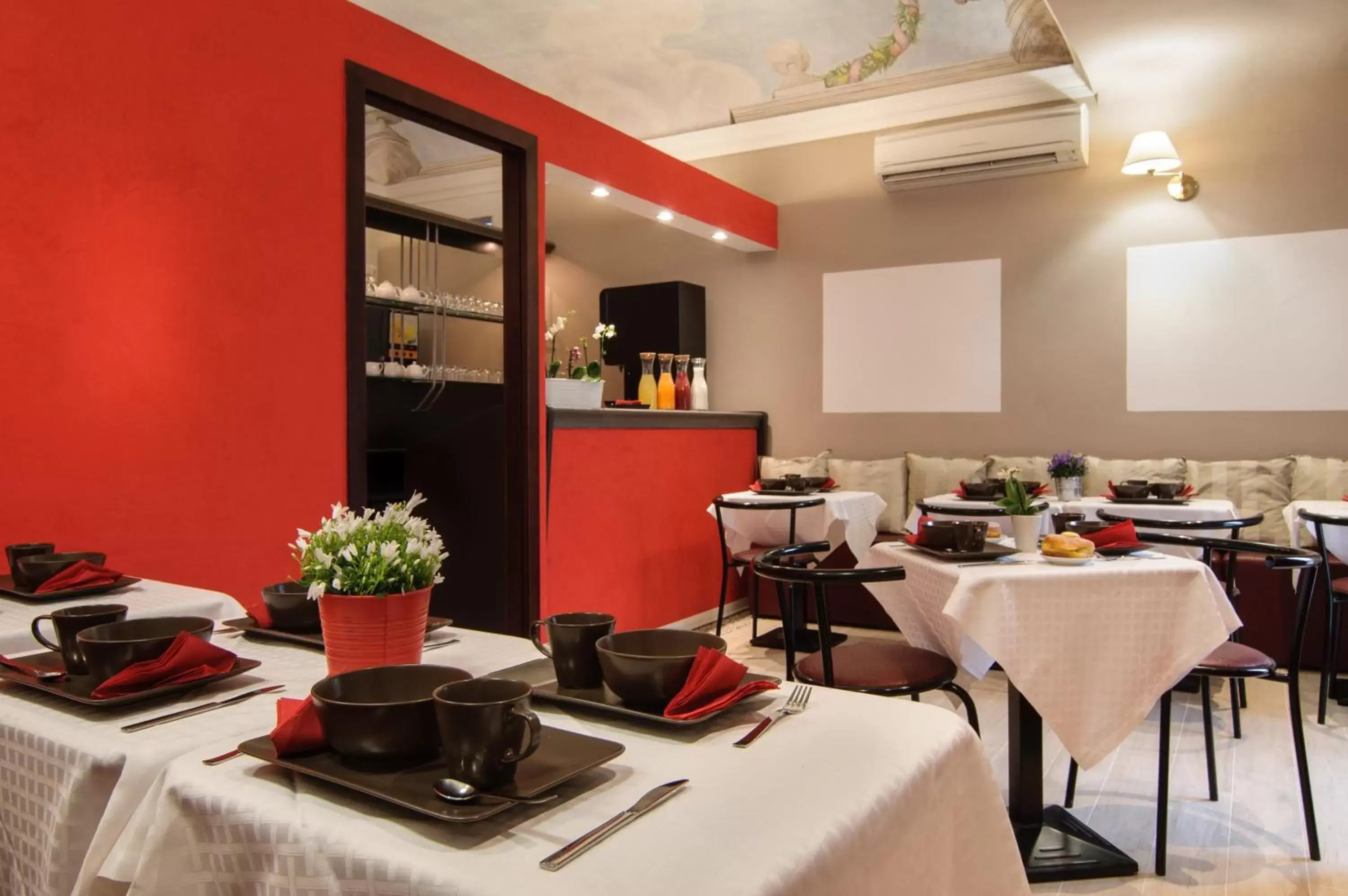Continental breakfast, Restaurant/Places to Eat in Hotel Cardinal of Florence