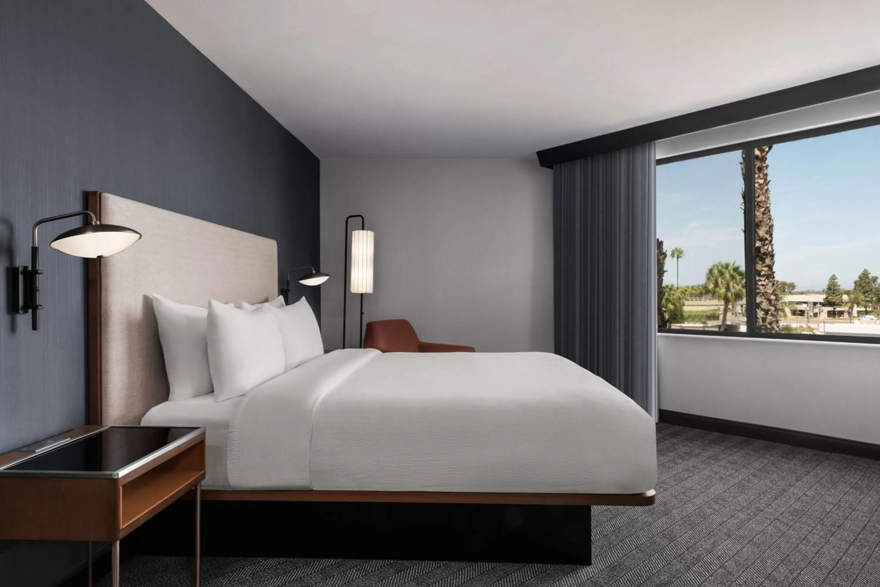 Bedroom, Bed in Courtyard by Marriott San Diego Miramar