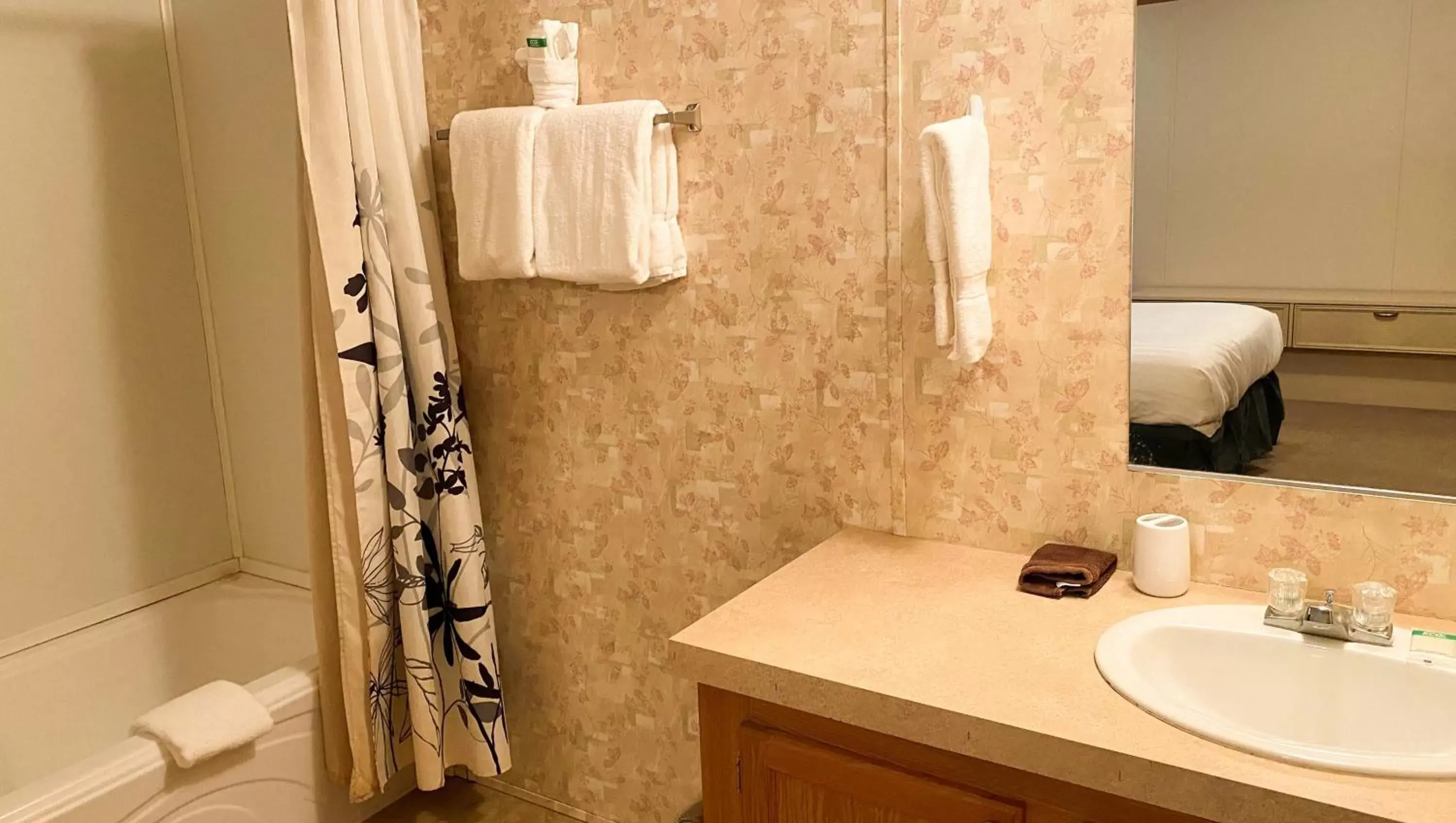 Bathroom in Ticaboo Lodge Lake Powell