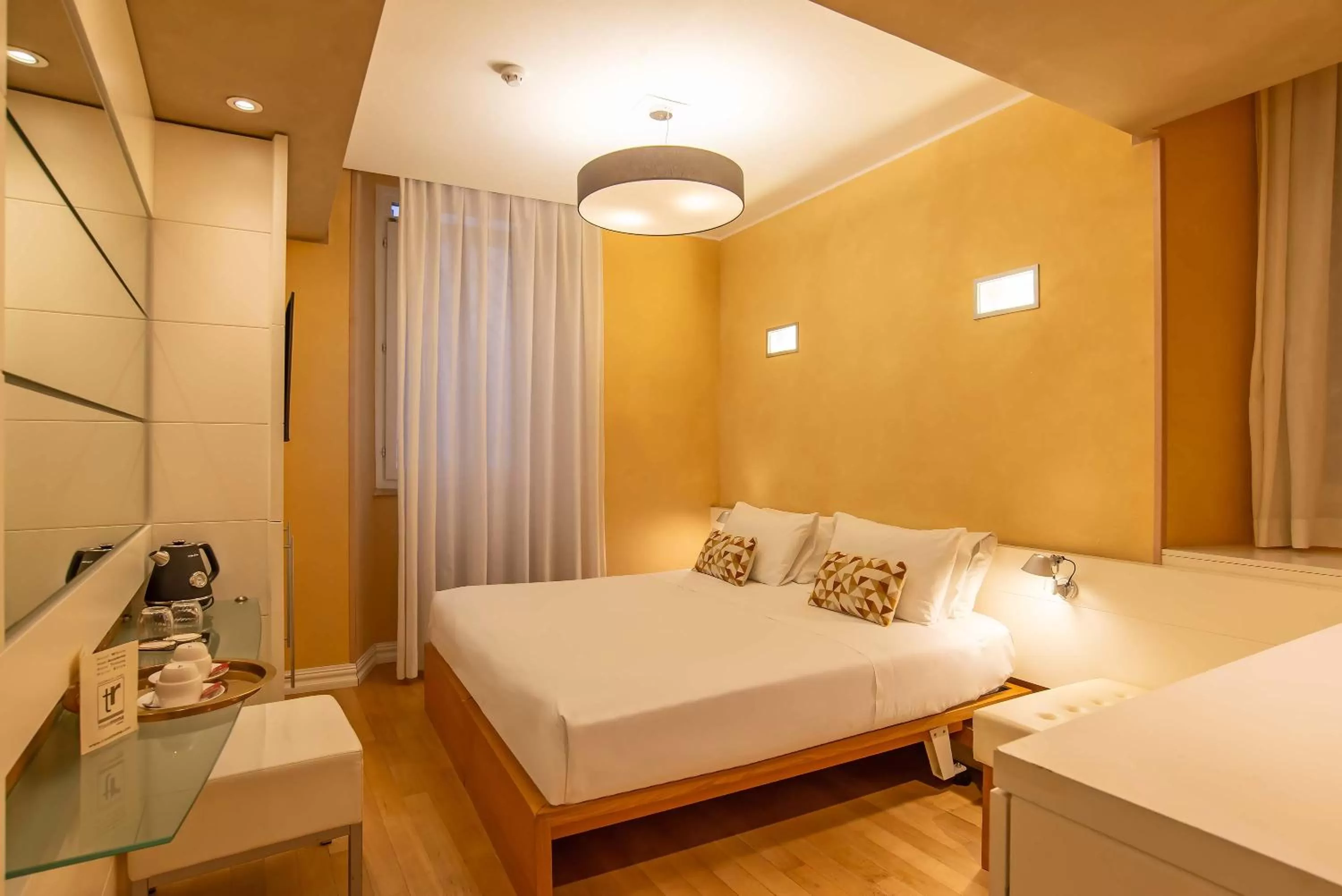 Photo of the whole room, Bed in Hotel White