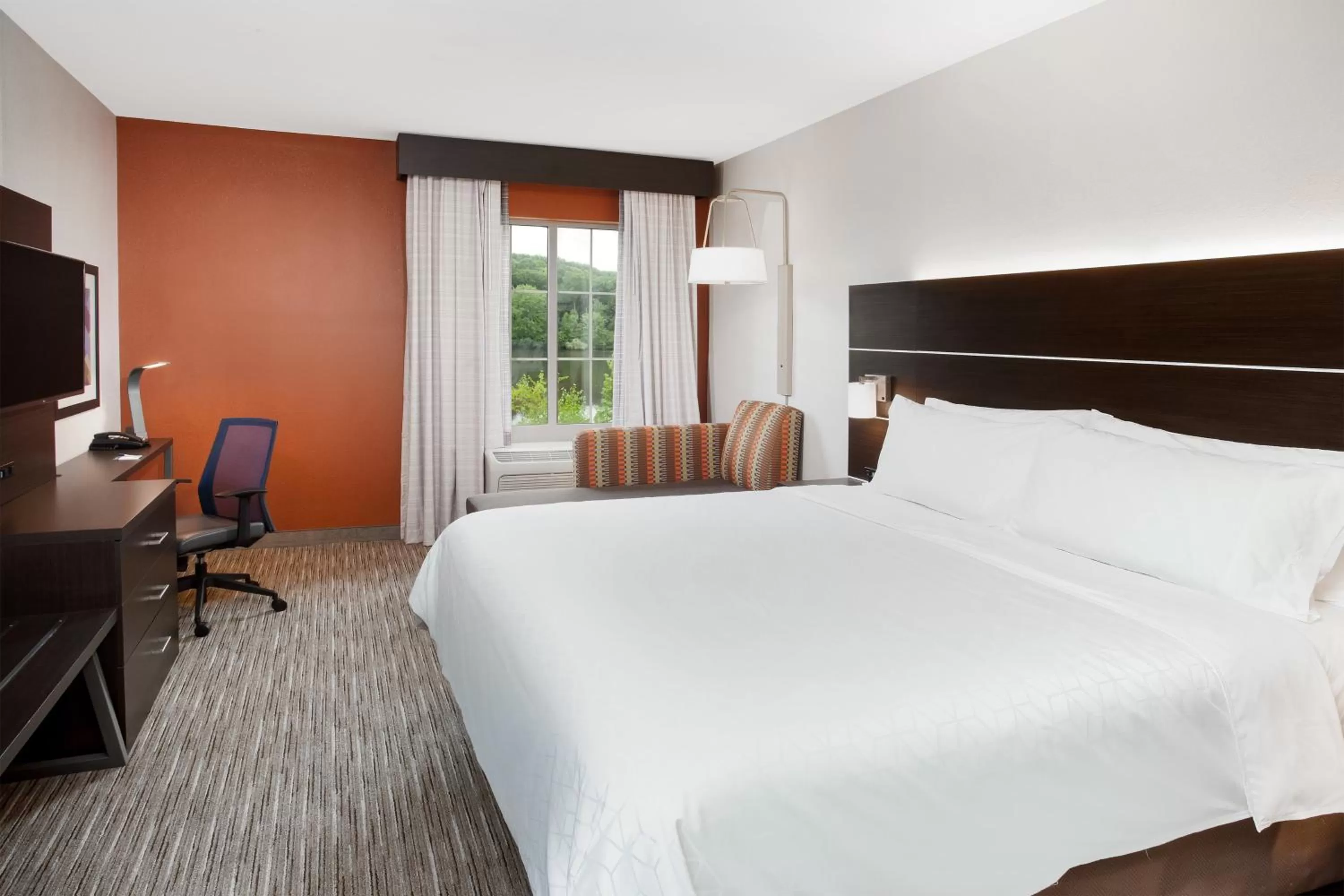 Photo of the whole room, Bed in Holiday Inn Express Haskell-Wayne Area by IHG
