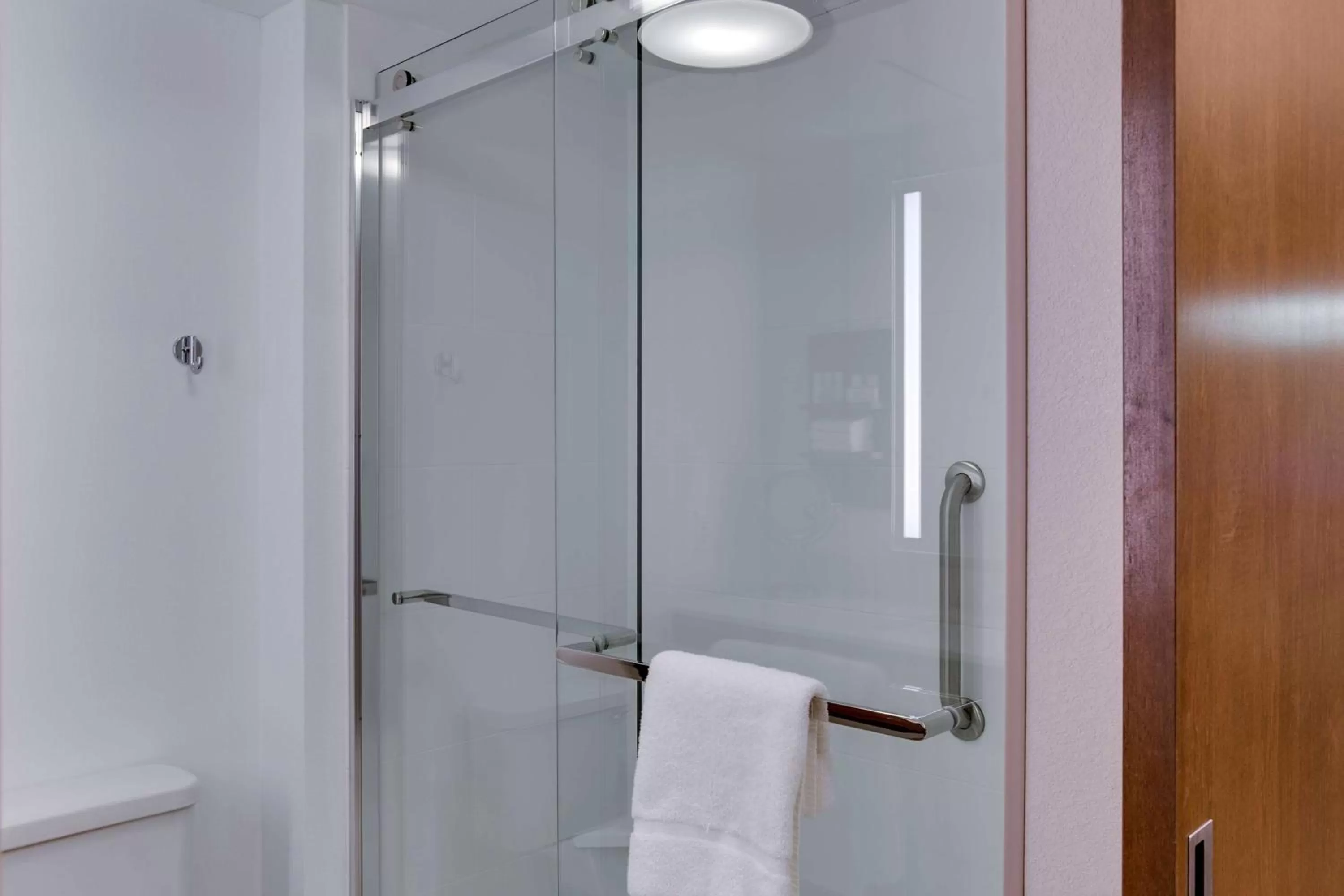 Bathroom in Hilton Garden Inn Oklahoma City Airport