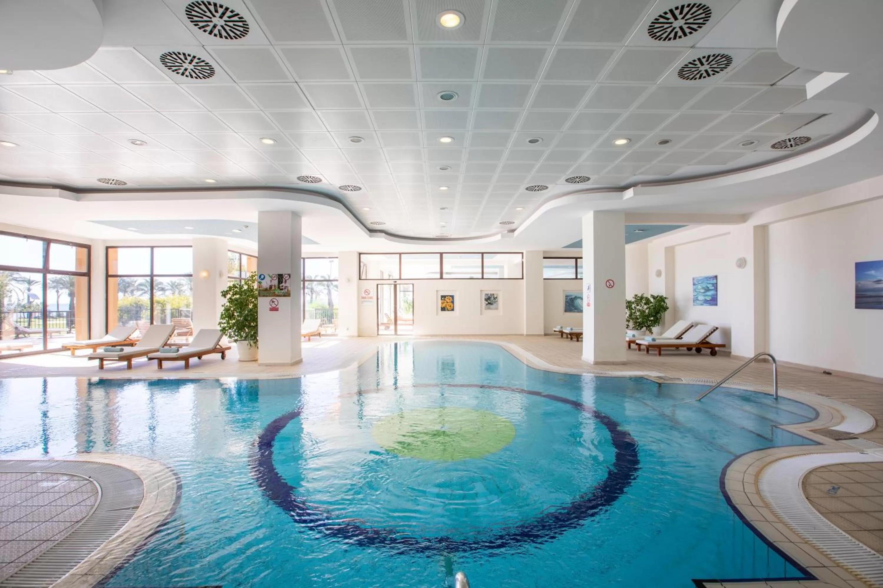 Swimming pool in Asteria Family Resort Belek