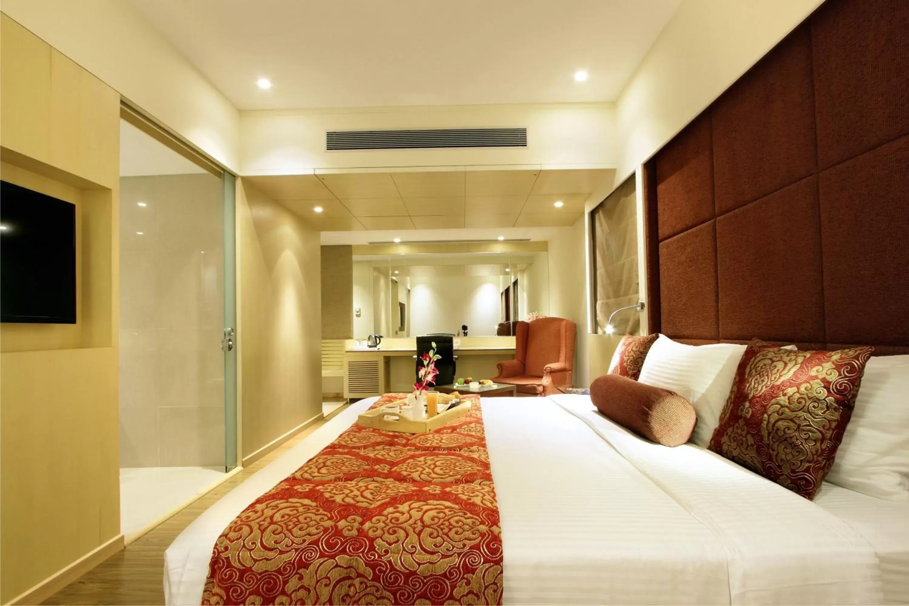 Photo of the whole room, Bed in Hotel Express Towers Photo of the whole room, Bed in Hotel Express Towers