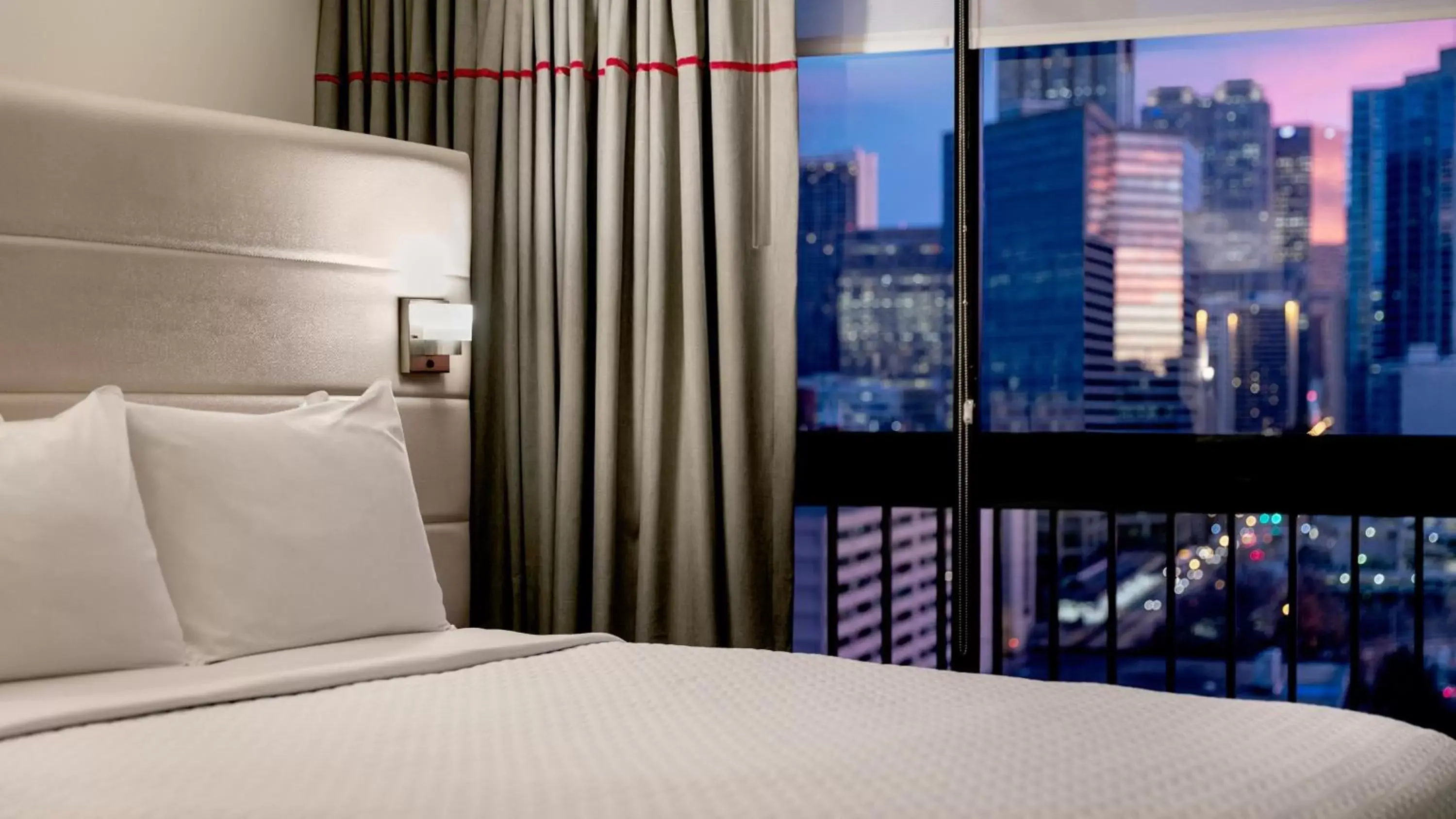 Photo of the whole room, Bed in Crowne Plaza Atlanta Midtown, an IHG Hotel