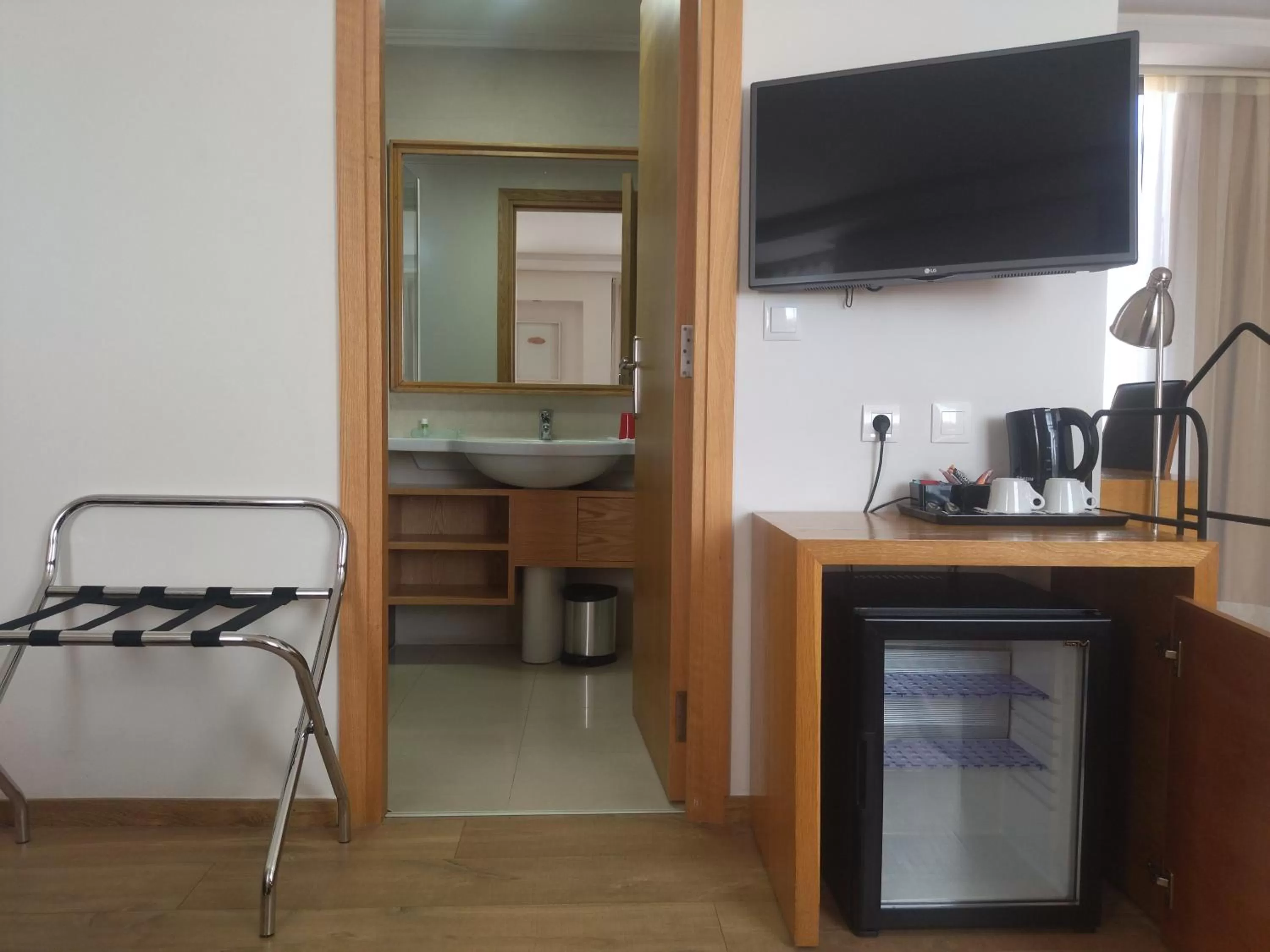 TV and multimedia in Le Pietri Urban Hotel