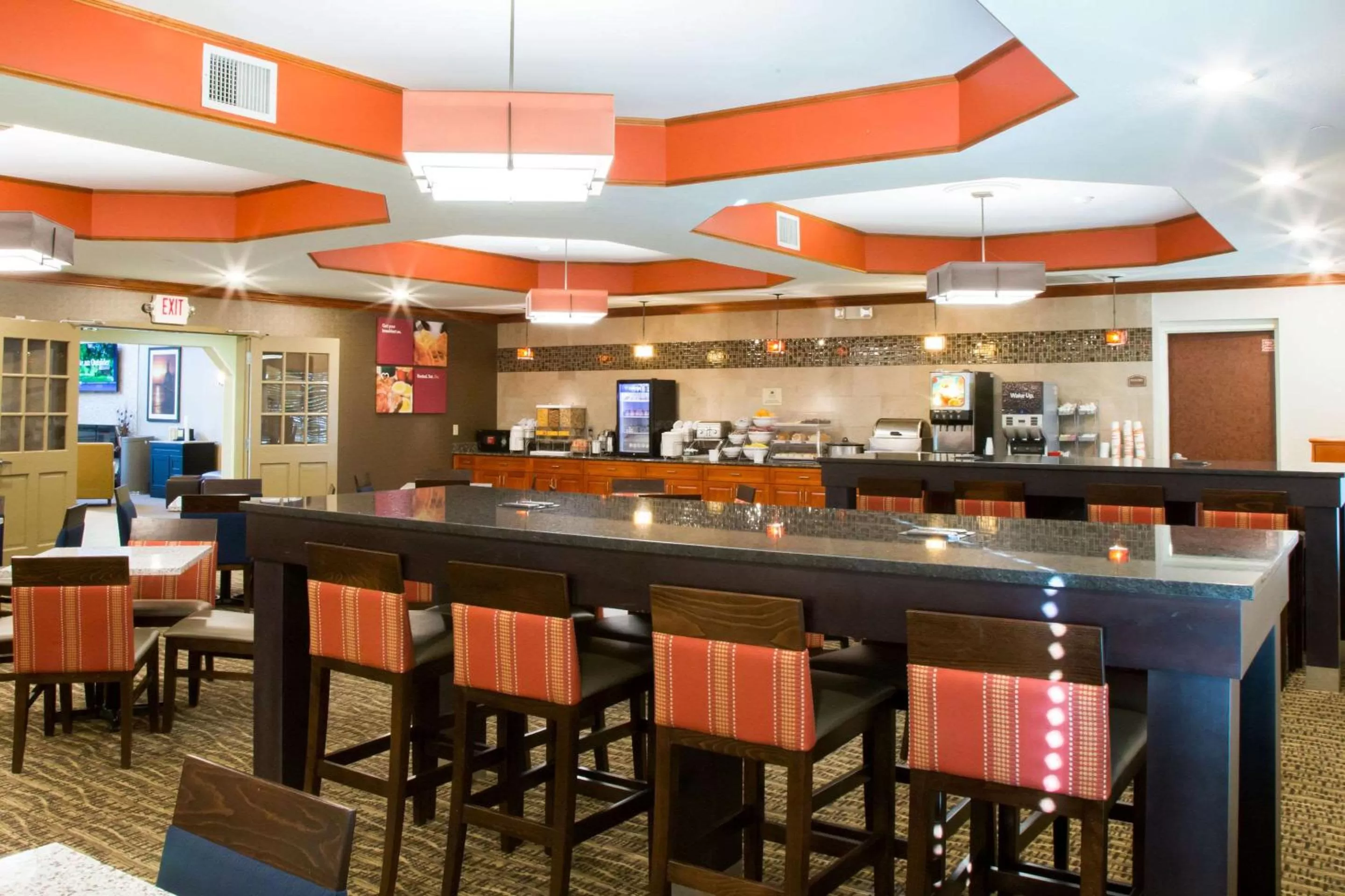 Restaurant/places to eat in Comfort Suites Grand Rapids South