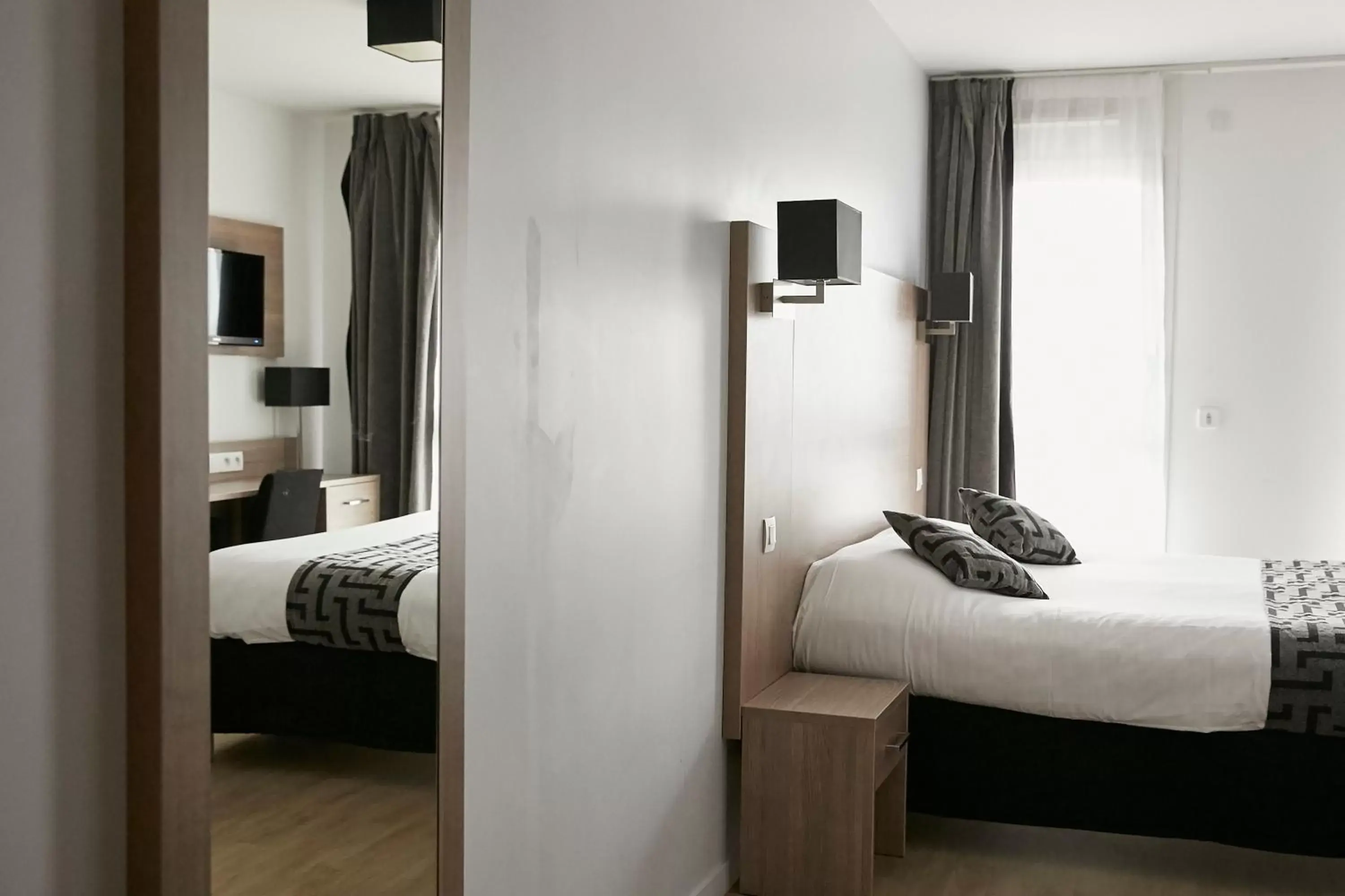 Bed in Tulip Inn Massy Palaiseau - Residence