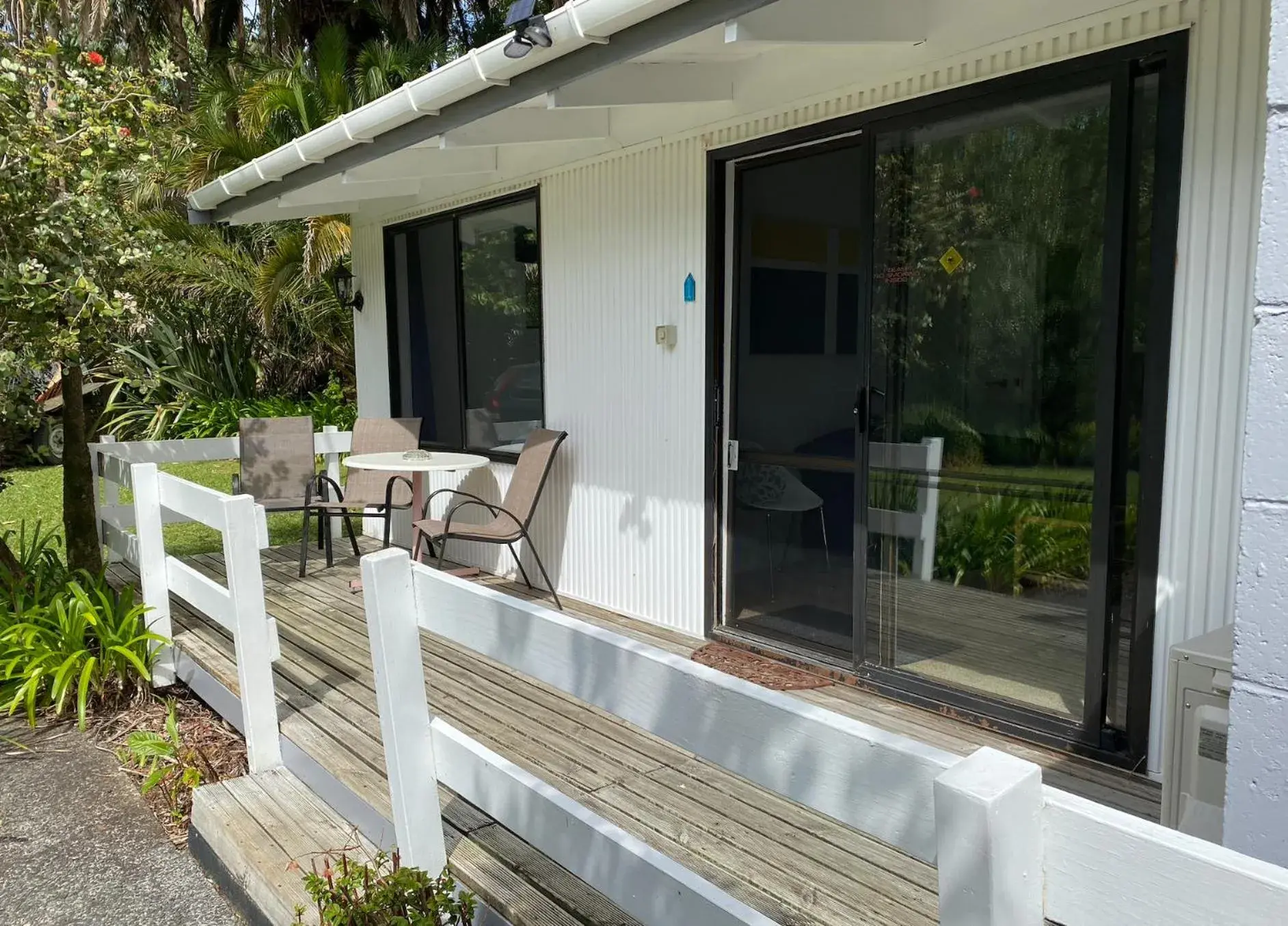 Balcony/Terrace in Colonial House Motel