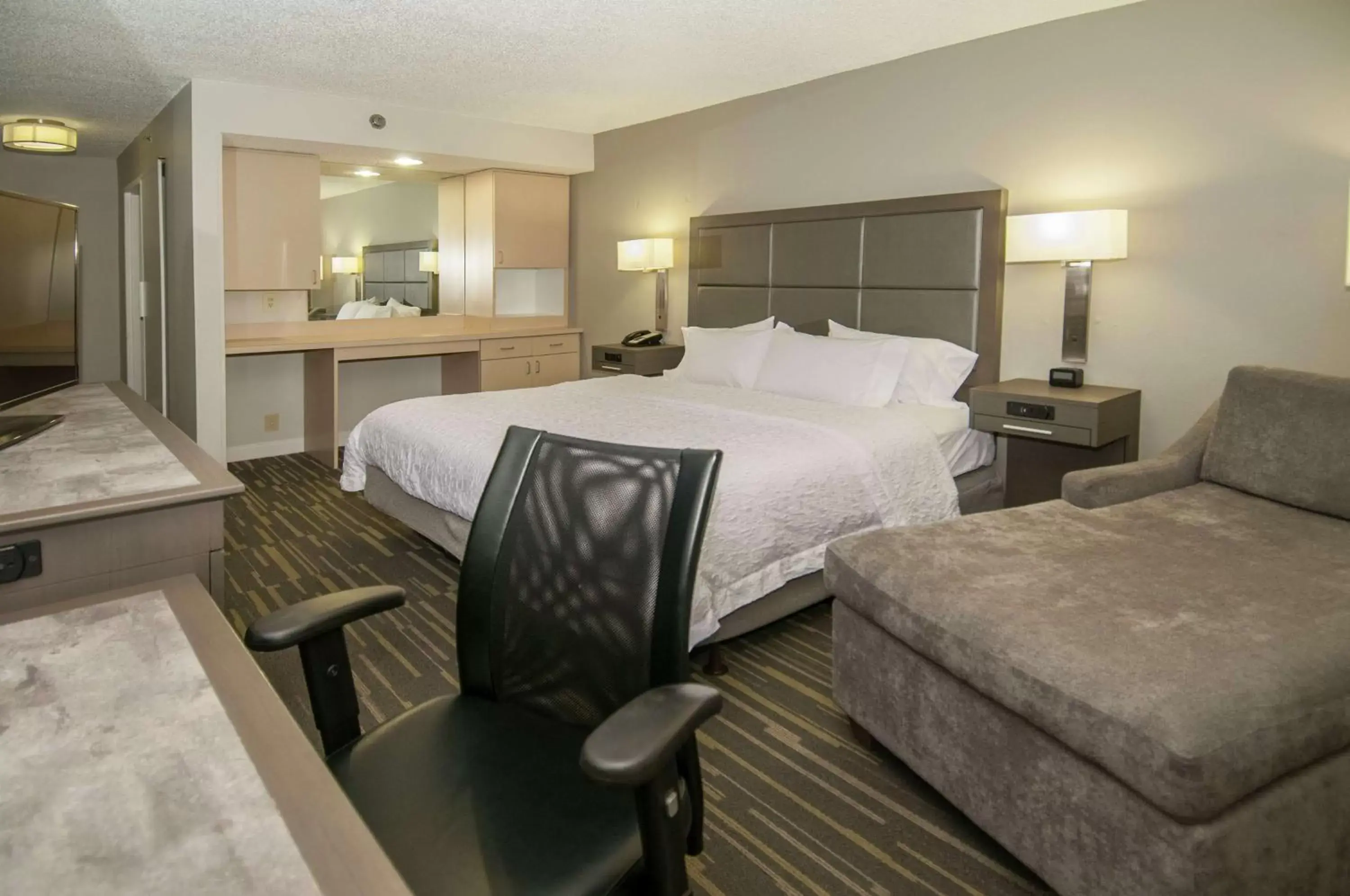 Bedroom, Bed in Hampton Inn Shreveport/Bossier City