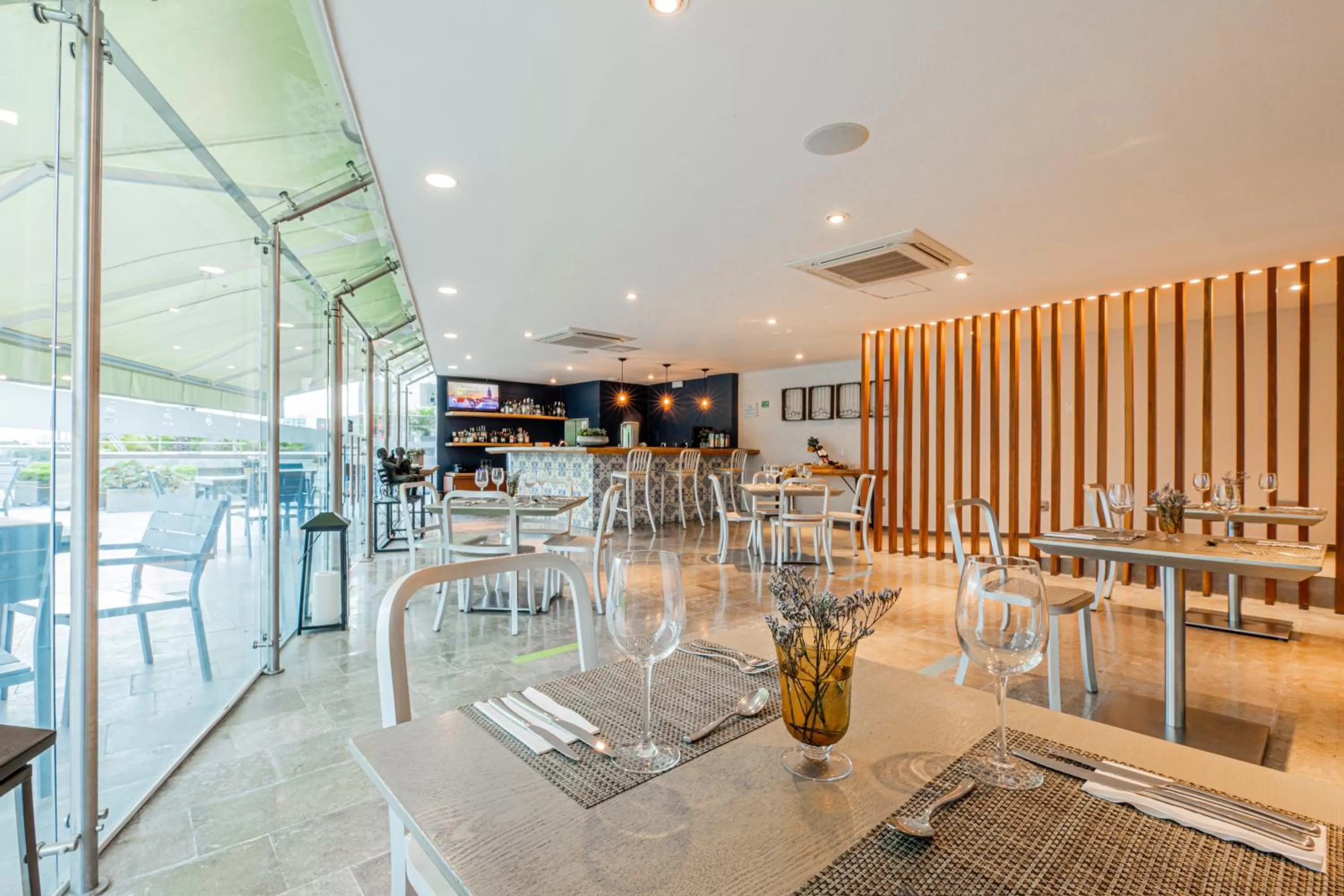 Restaurant/places to eat in GHL San Lazaro Art Hotel