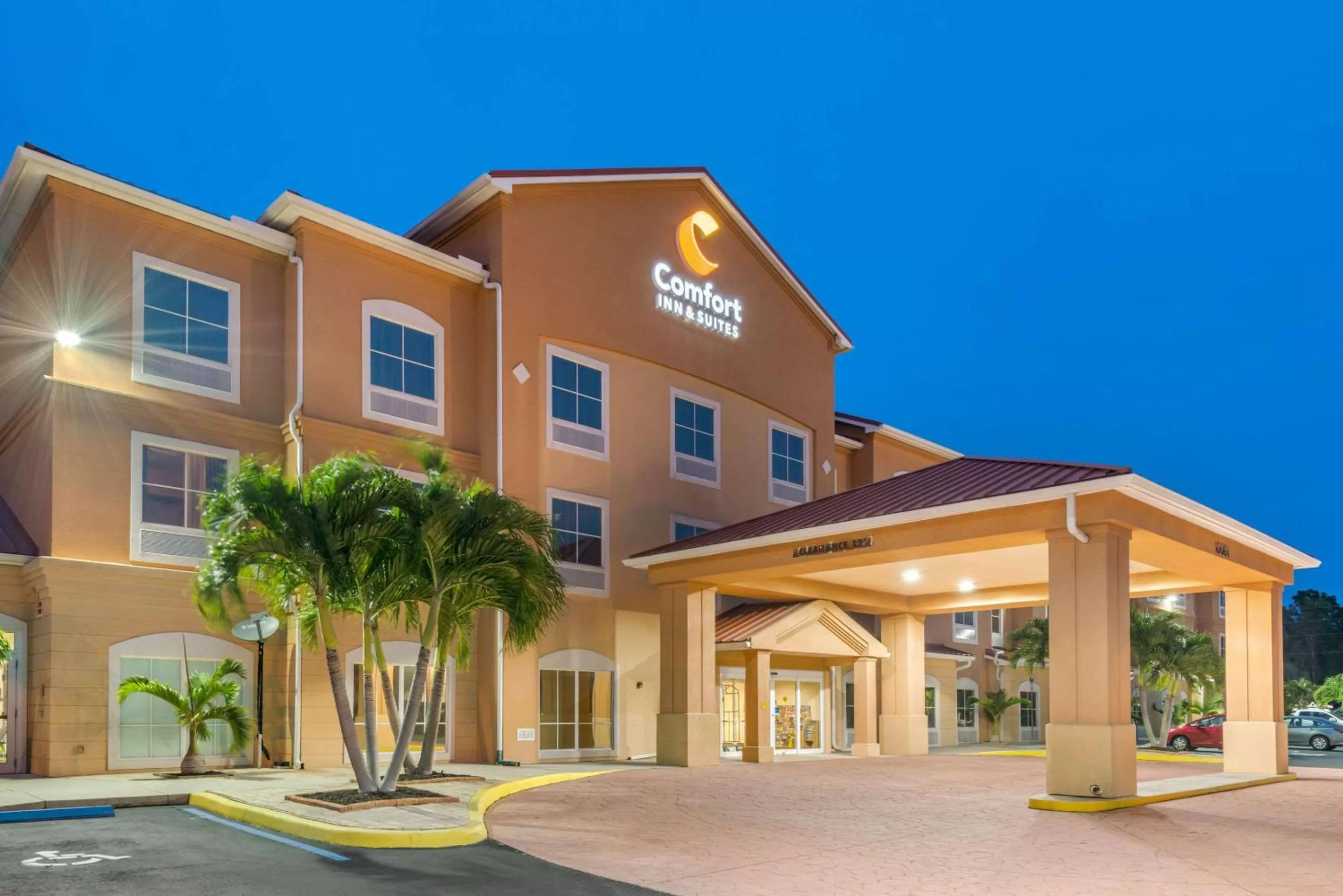 Property building in Comfort Inn & Suites Fort Myers Airport