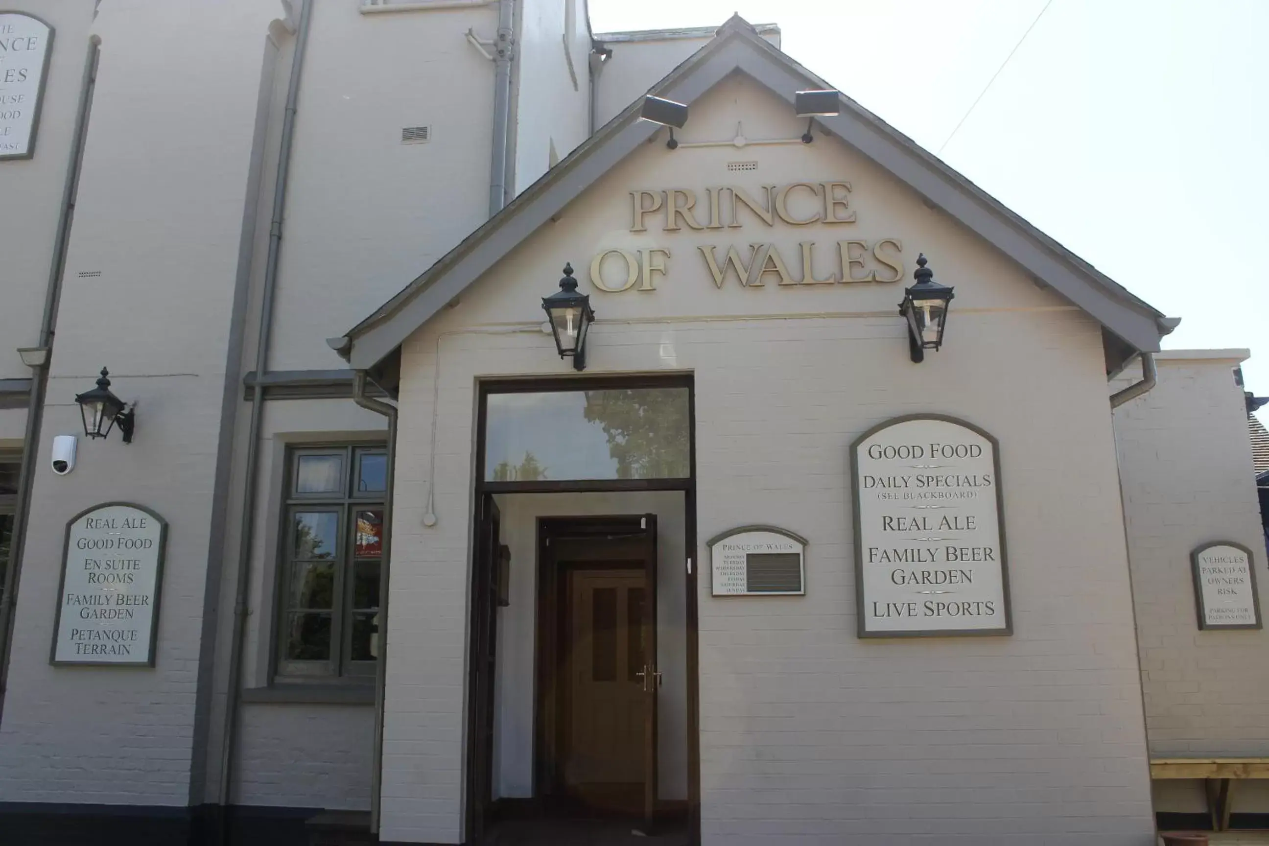 Facade/entrance, Property Building in Prince of Wales