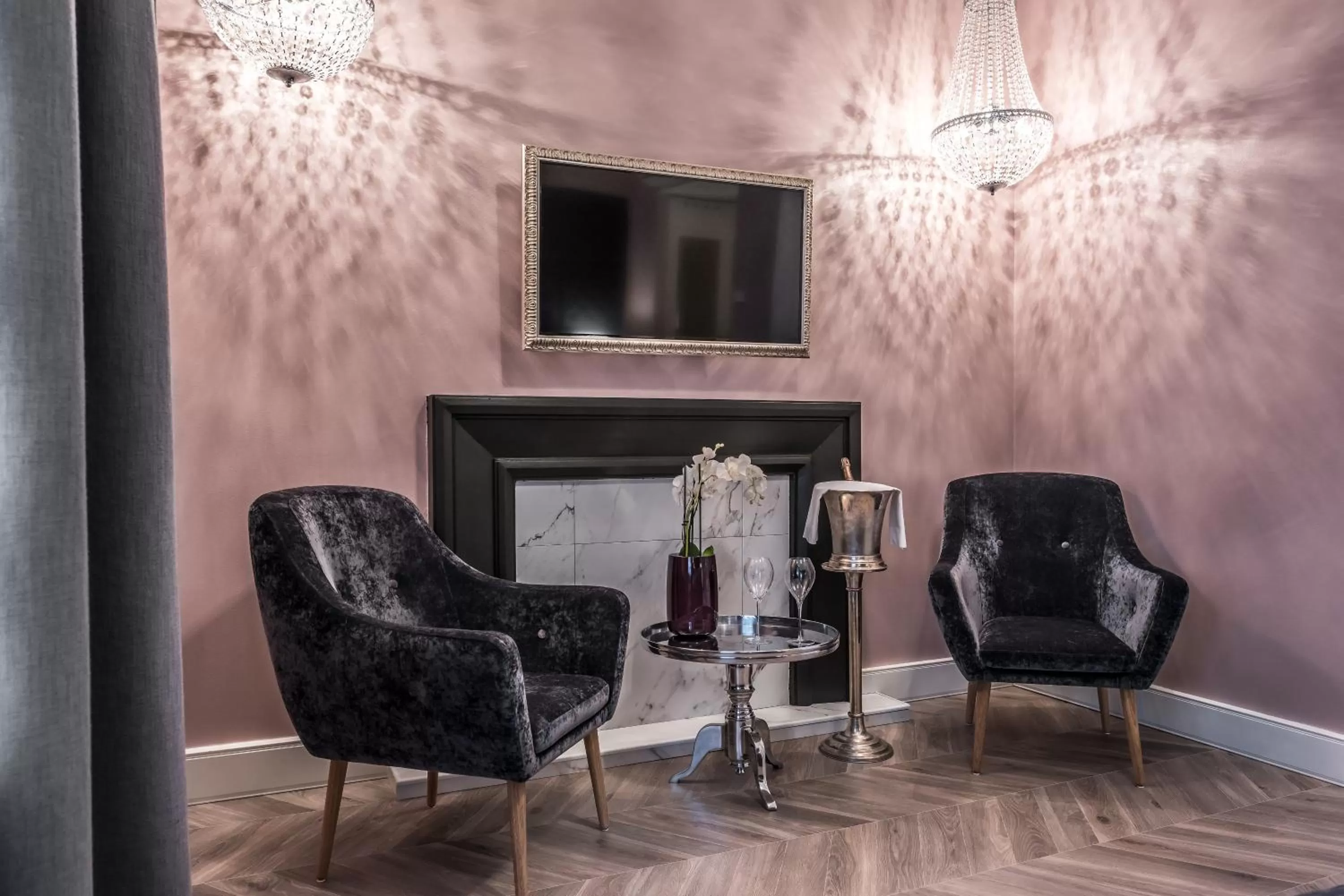 Photo of the whole room in Boutique Hotel Yöpuu