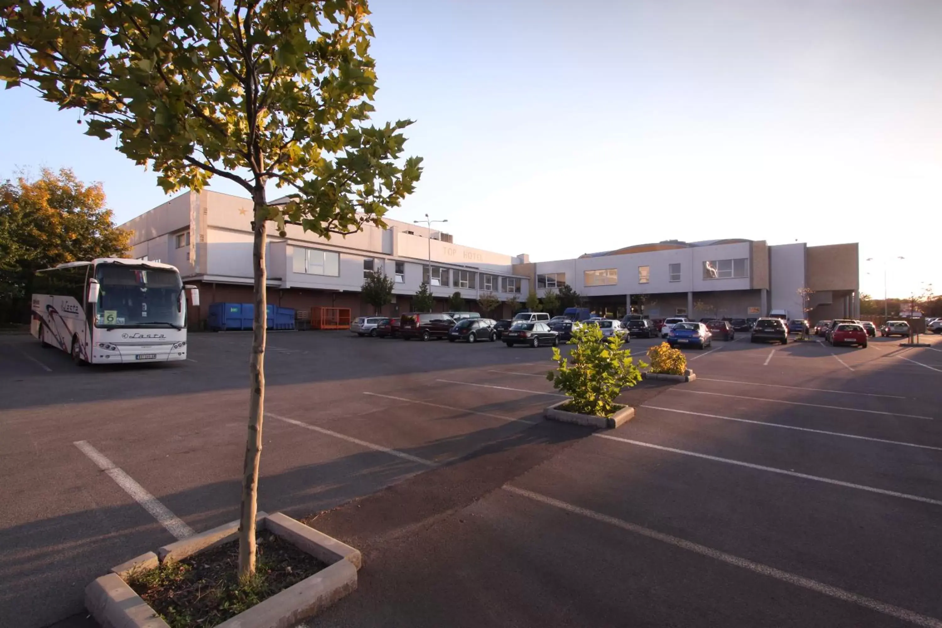 Facade/entrance in TOP HOTEL Praha Facade/entrance in TOP HOTEL Praha