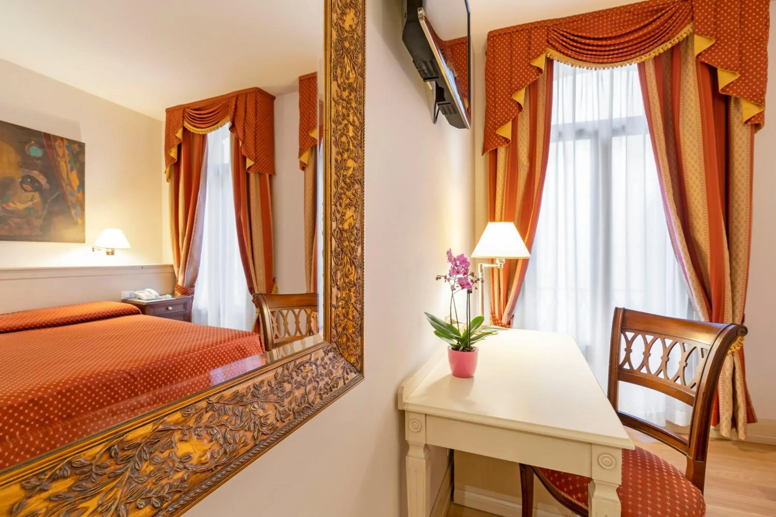 Bedroom, Bed in Hotel Bella Venezia