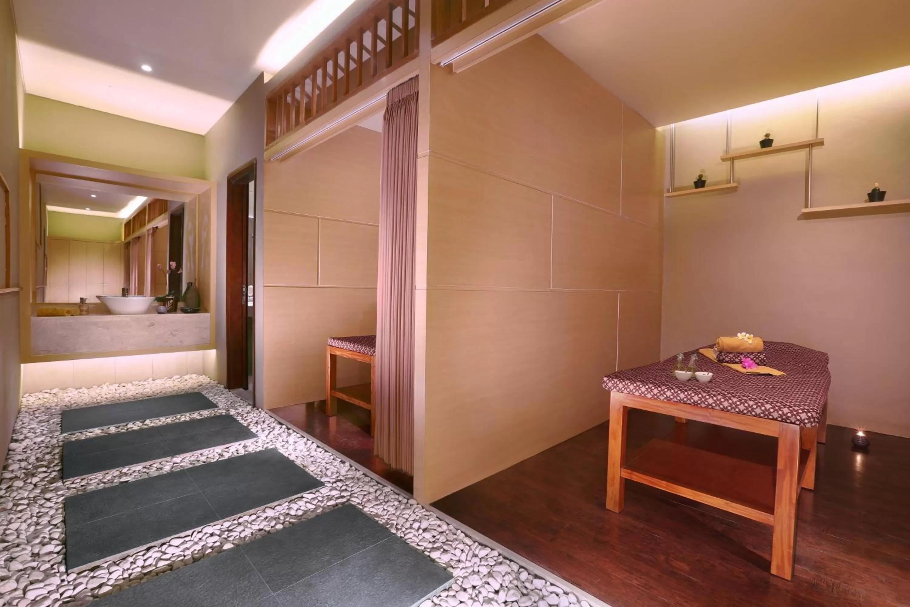 Massage, Bed in Aston Bojonegoro City Hotel