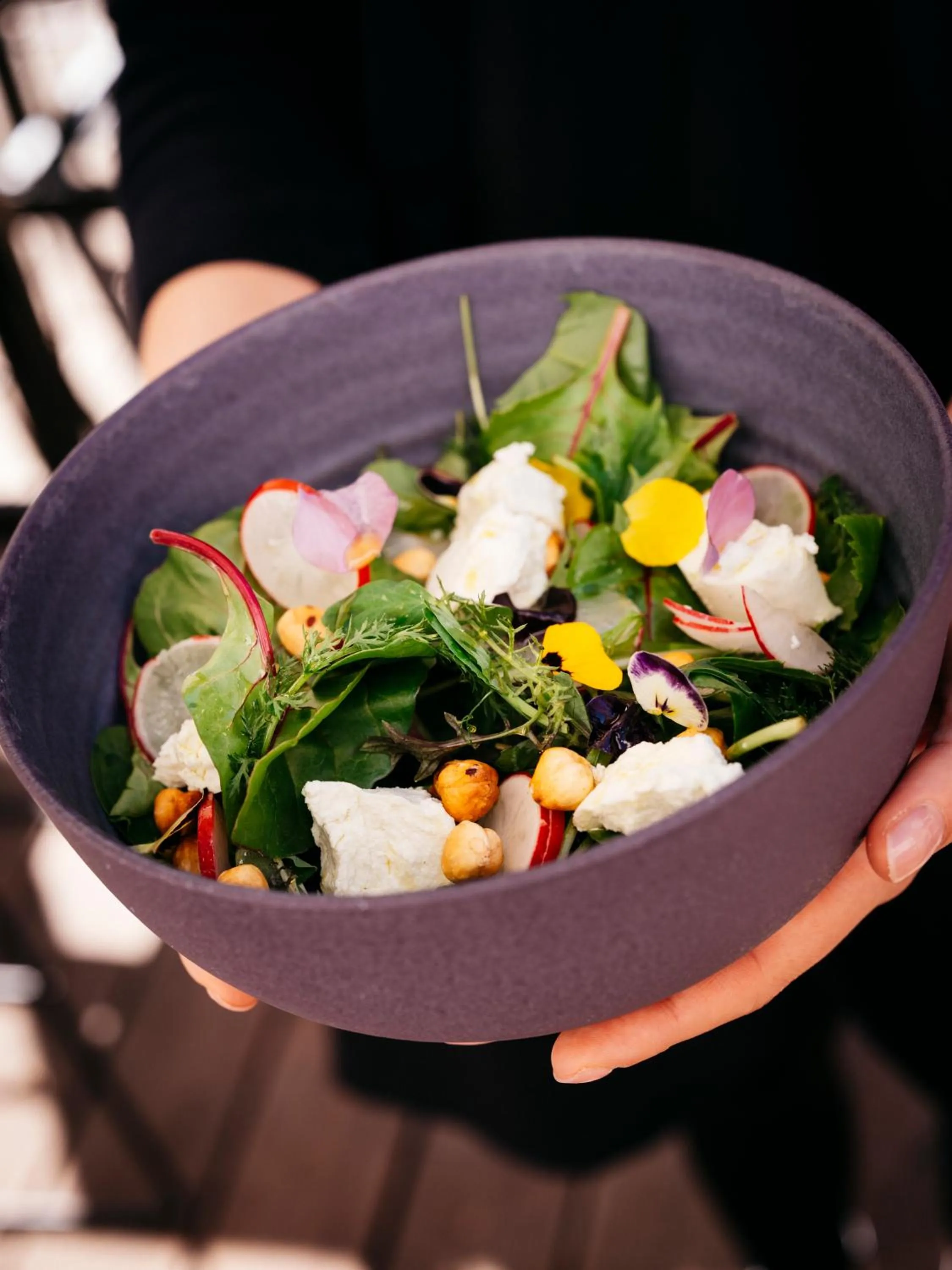 Restaurant/places to eat in artHotel Blaue Gans