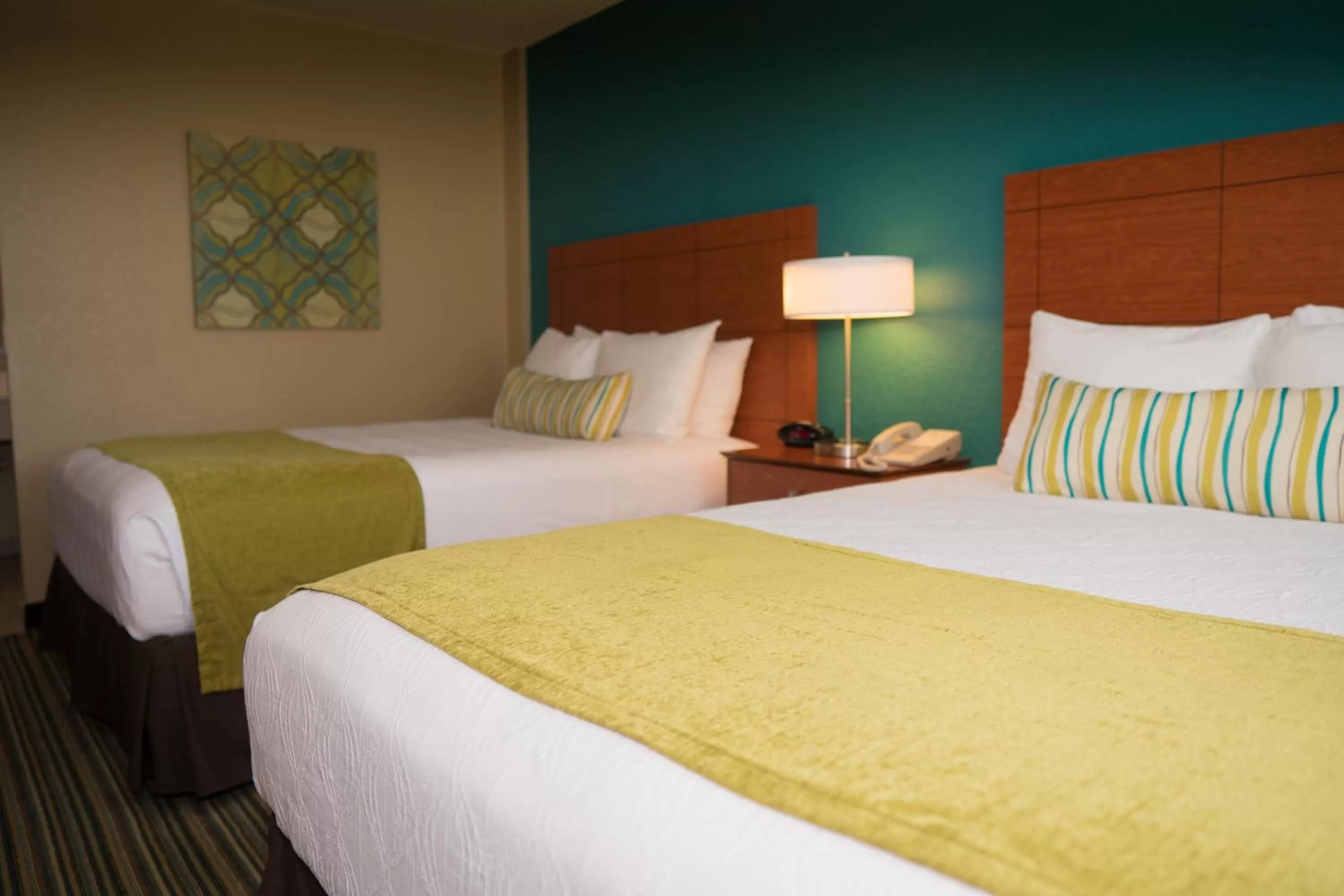 Bed in Best Western On The Bay Inn & Marina