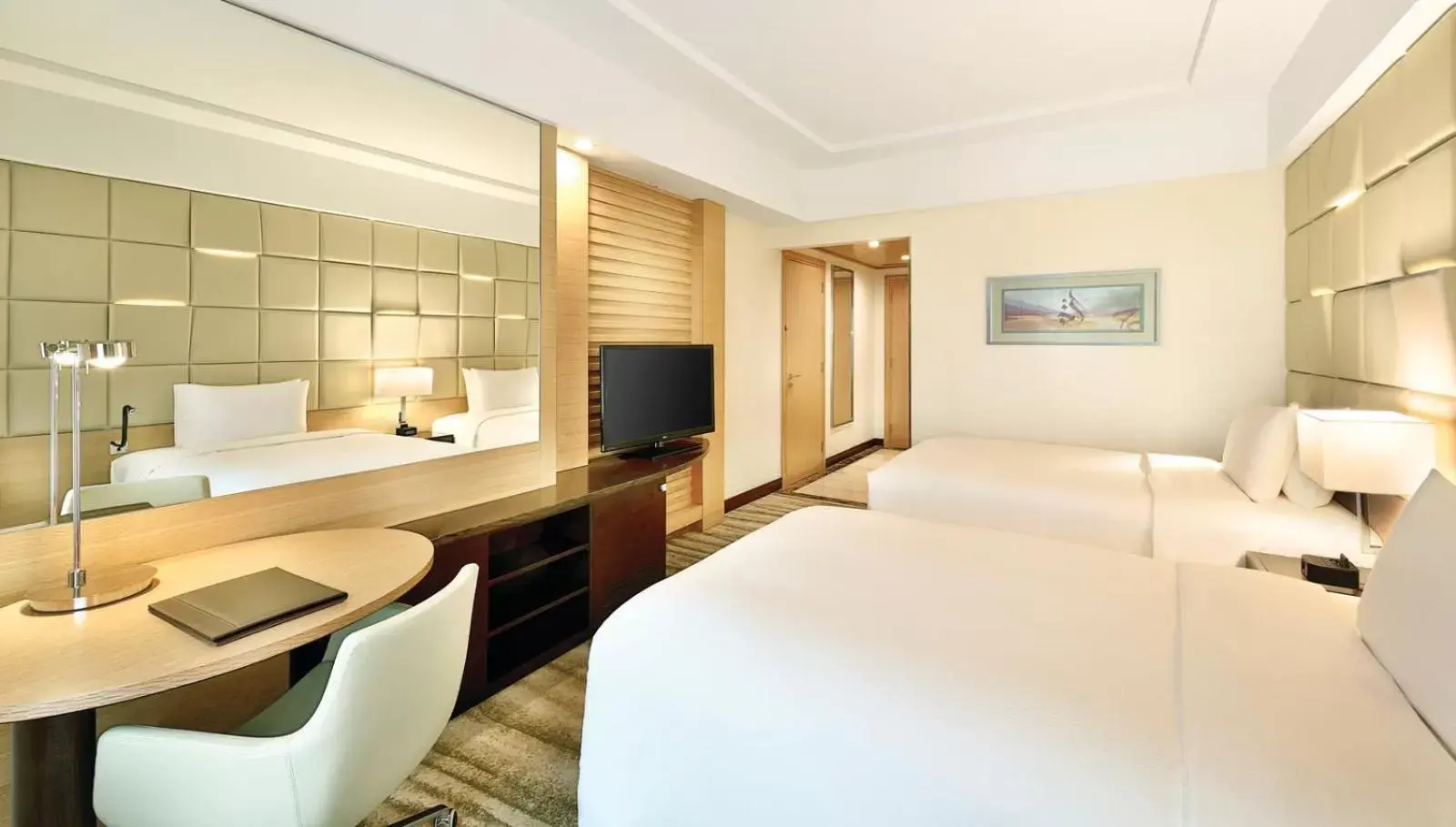 Bed, Seating Area in DoubleTree by Hilton Hotel Riyadh - Al Muroj Business Gate