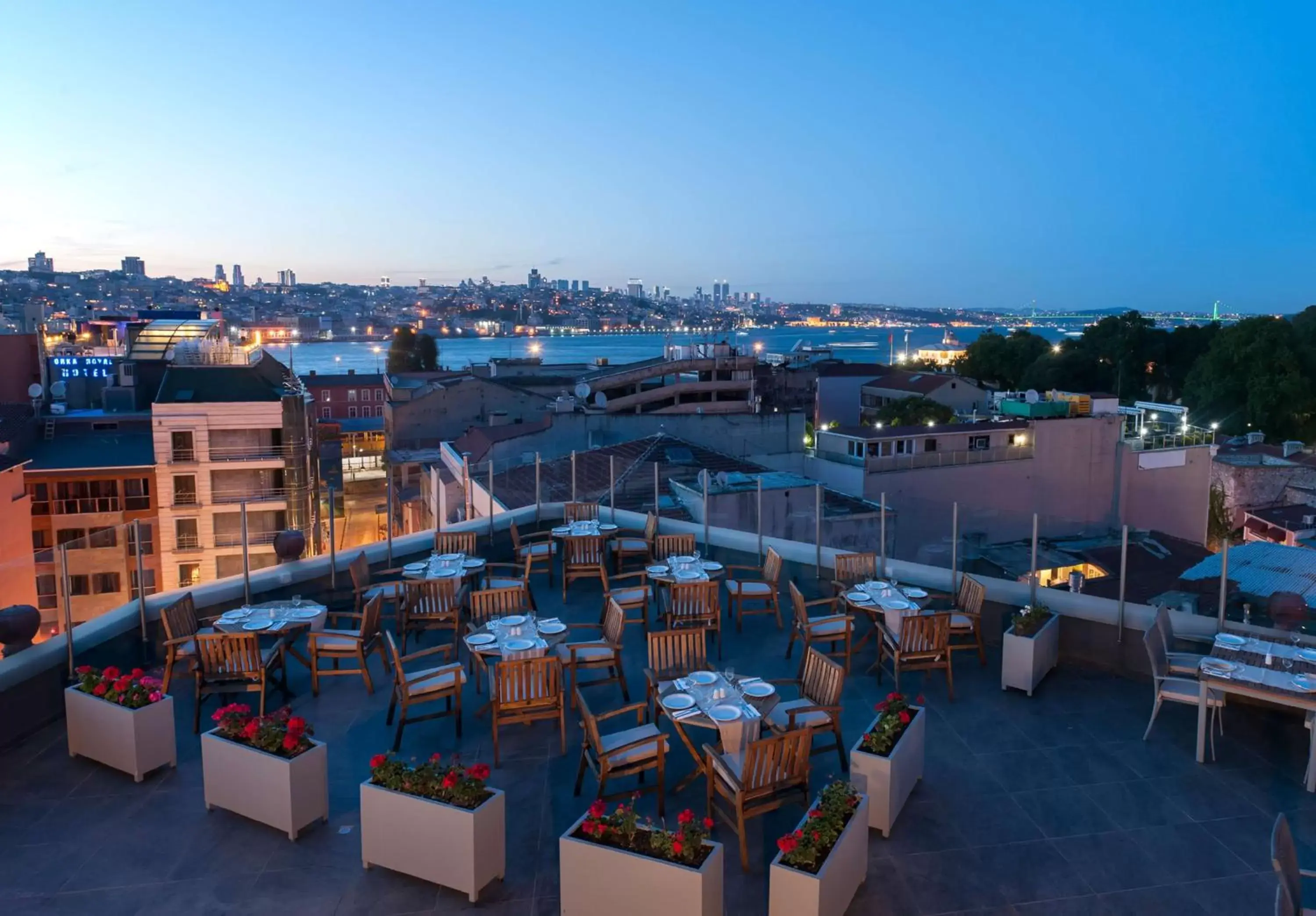 Patio in DoubleTree by Hilton Istanbul - Sirkeci