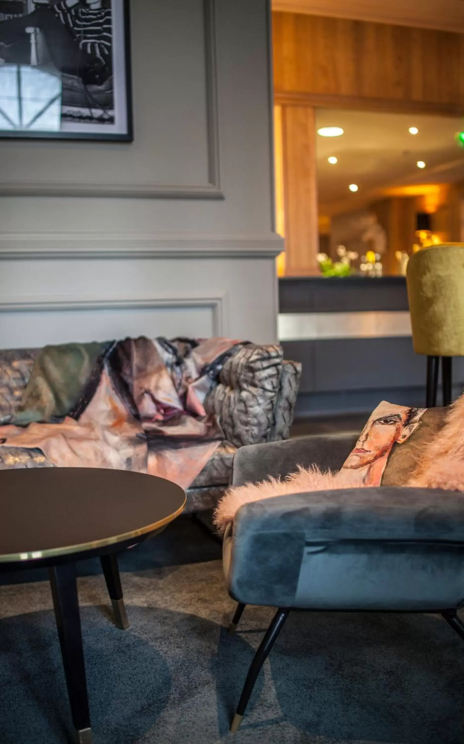 Seating Area in The Originals Boutique, La Maison Rouge, Lens Ouest (Qualys-Hotel)