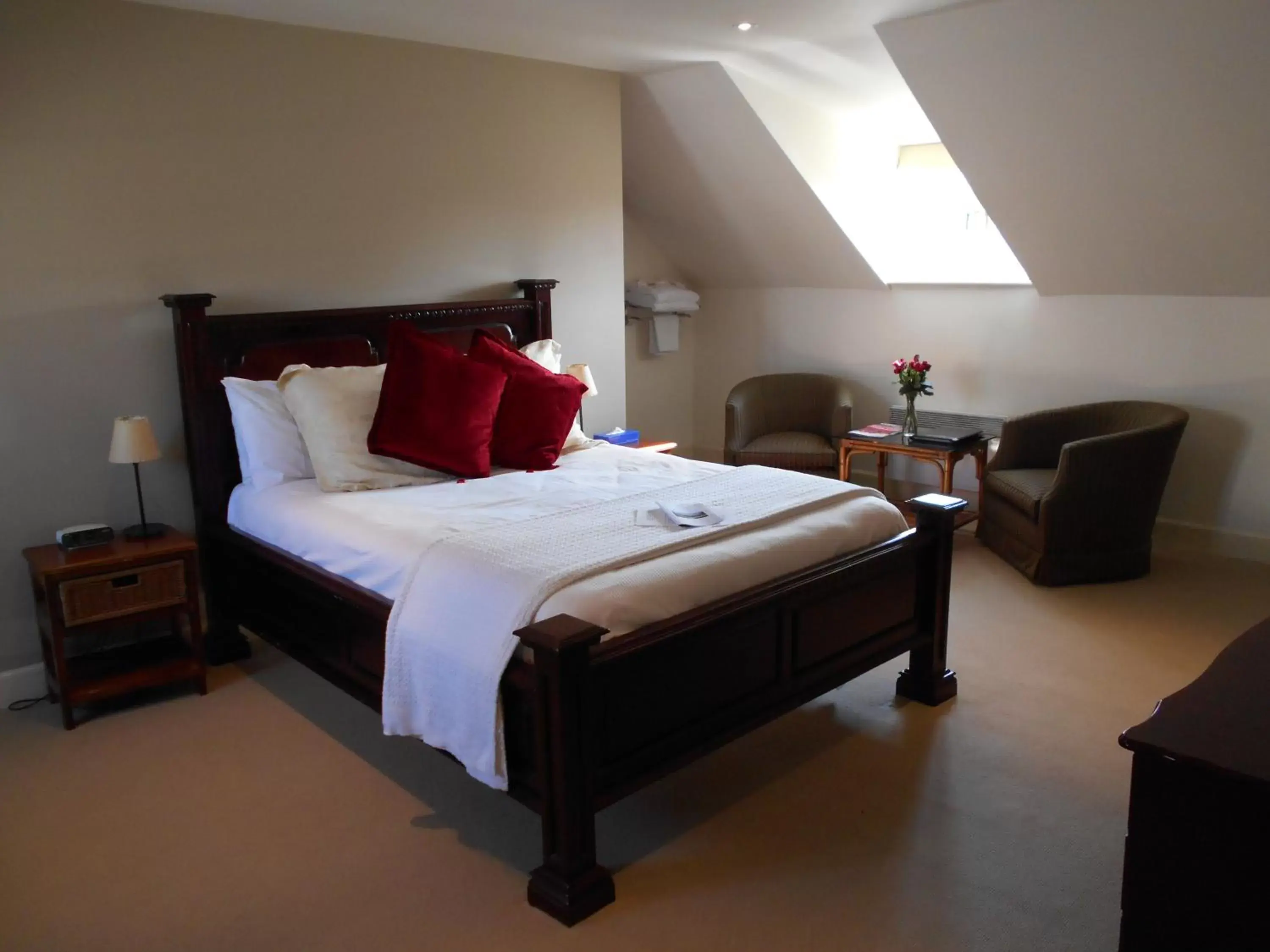 Bed in Fitzroy Inn Historic Retreat Mittagong