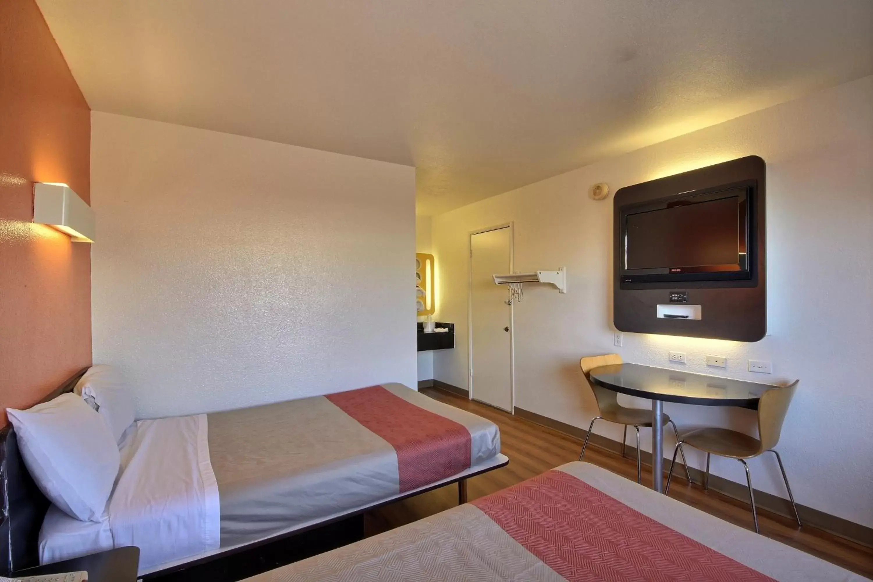 Bedroom, Bed in Motel 6-Laredo, TX - South