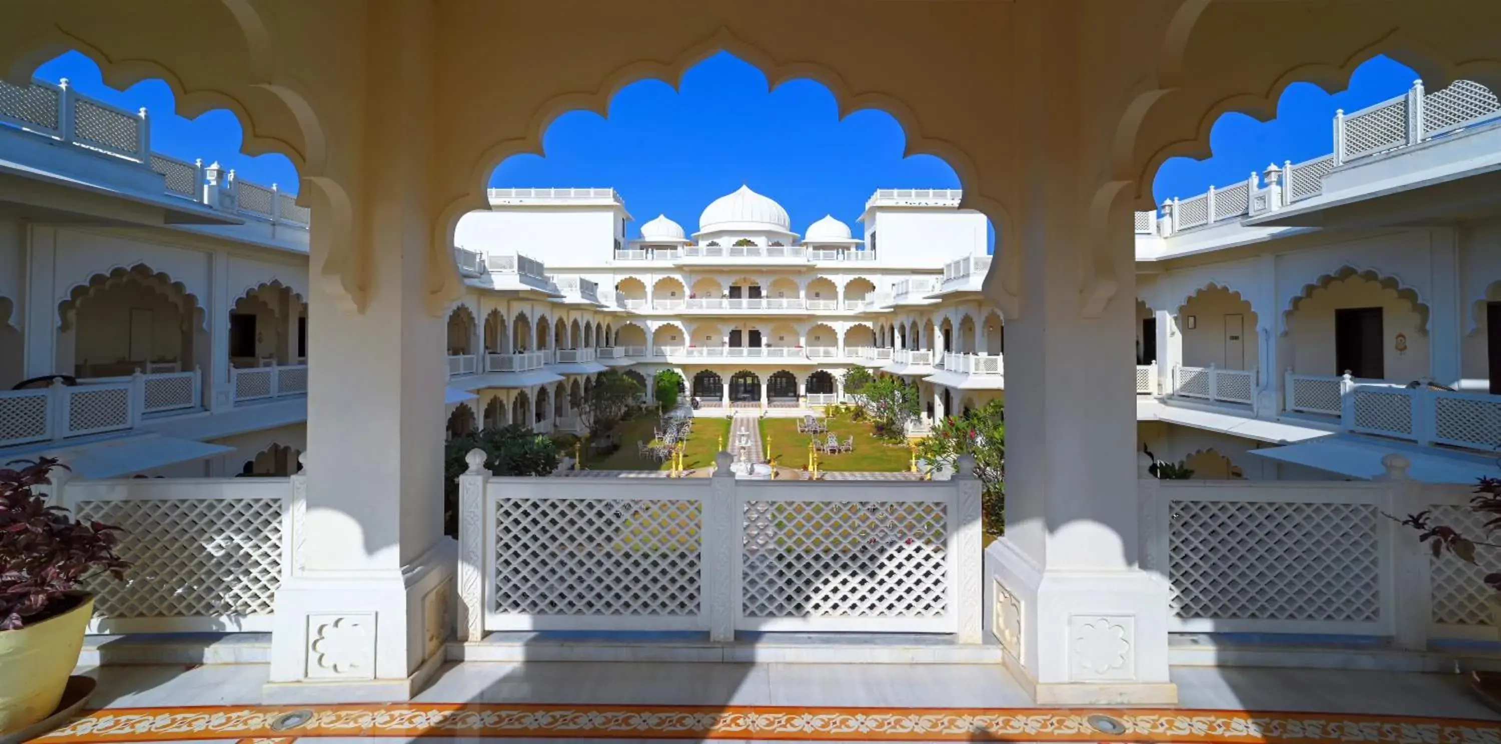 Facade/entrance in Anuraga Palace