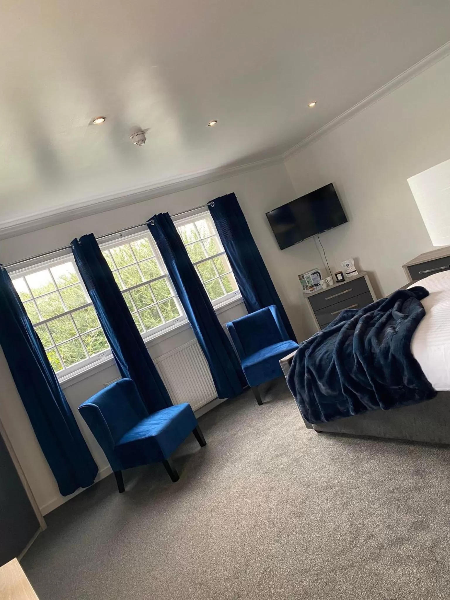 Bedroom, Bed in The Mill House Hotel